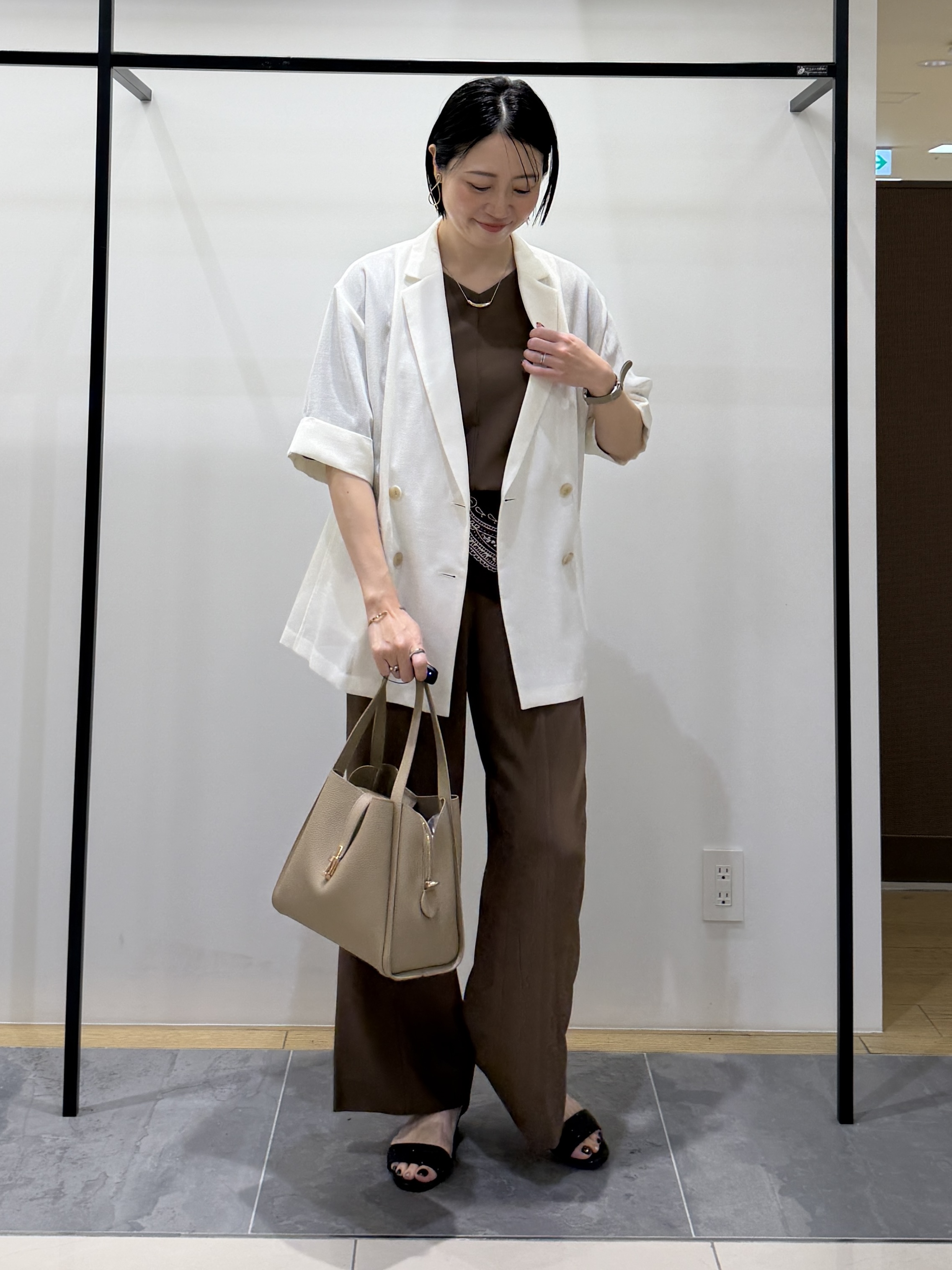 shihoさんの「INDIVI｜【着る日傘】ドルマントップス」を使ったコーディネート
