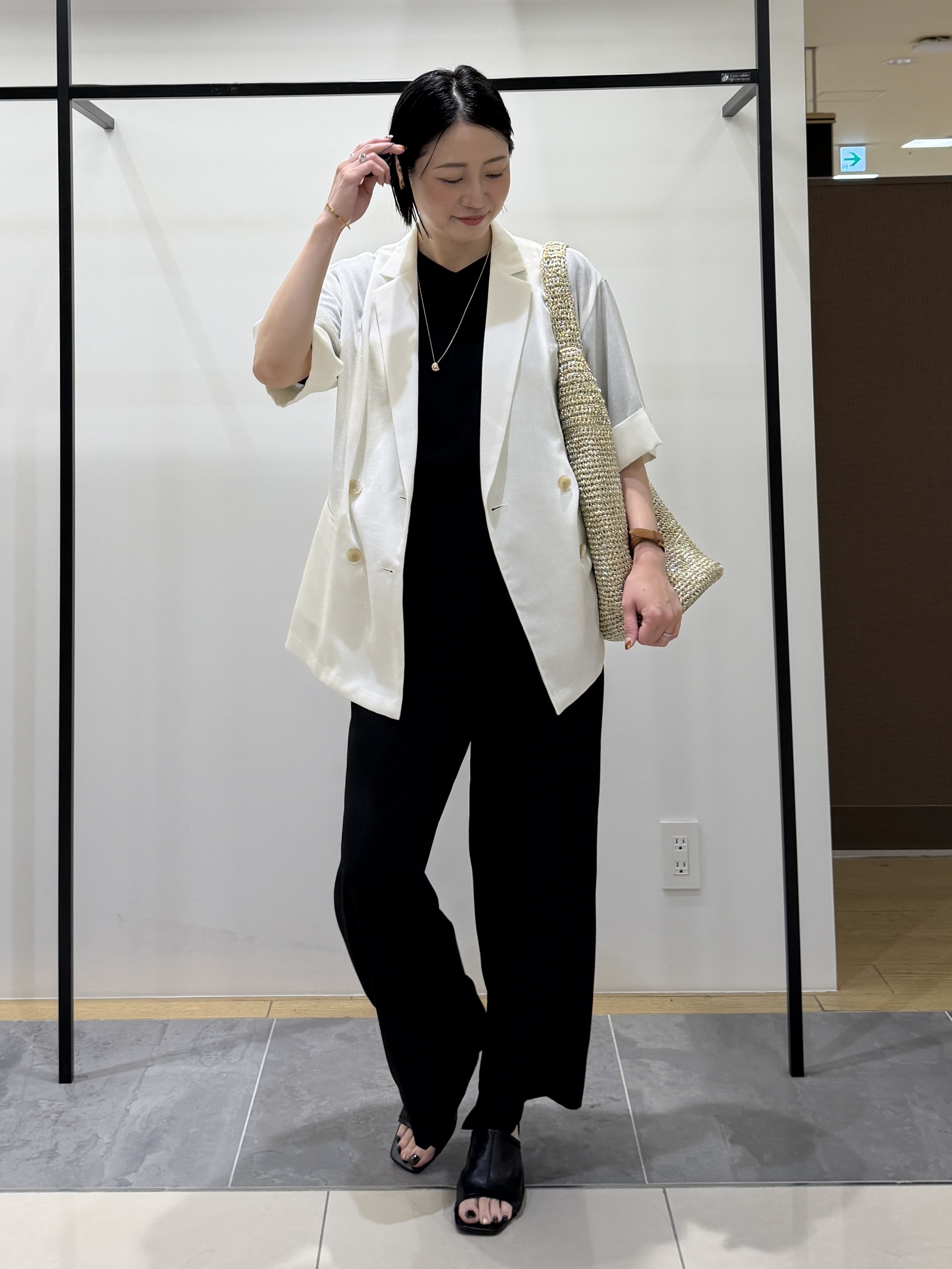 shihoさんの「INDIVI｜【洗える／メッシュ素材／SETUP可能】半袖シアージャケット」を使ったコーディネート