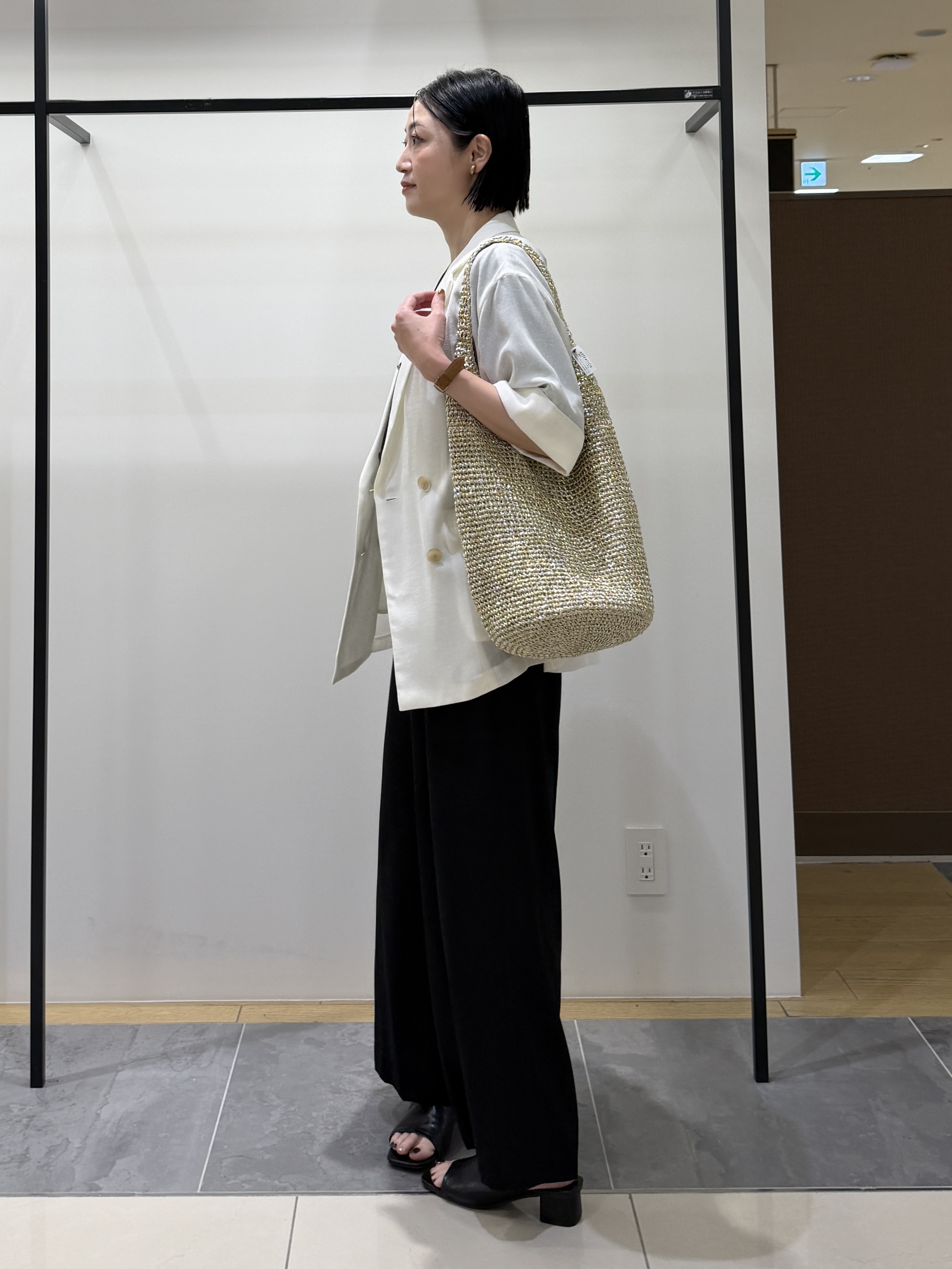 shihoさんの「INDIVI｜【洗える／メッシュ素材／SETUP可能】半袖シアージャケット」を使ったコーディネート