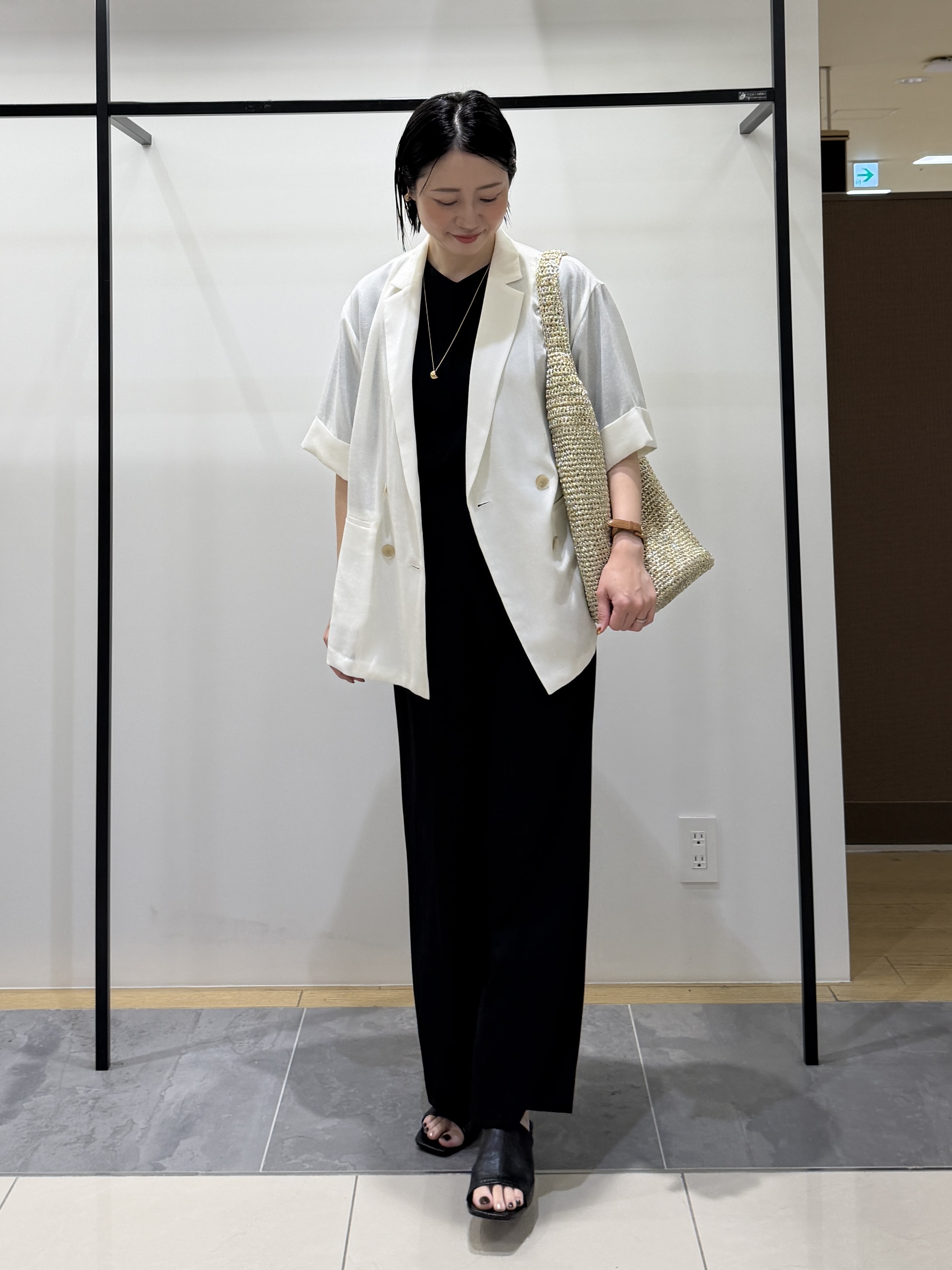 shihoさんの「INDIVI｜【洗える／メッシュ素材／SETUP可能】半袖シアージャケット」を使ったコーディネート