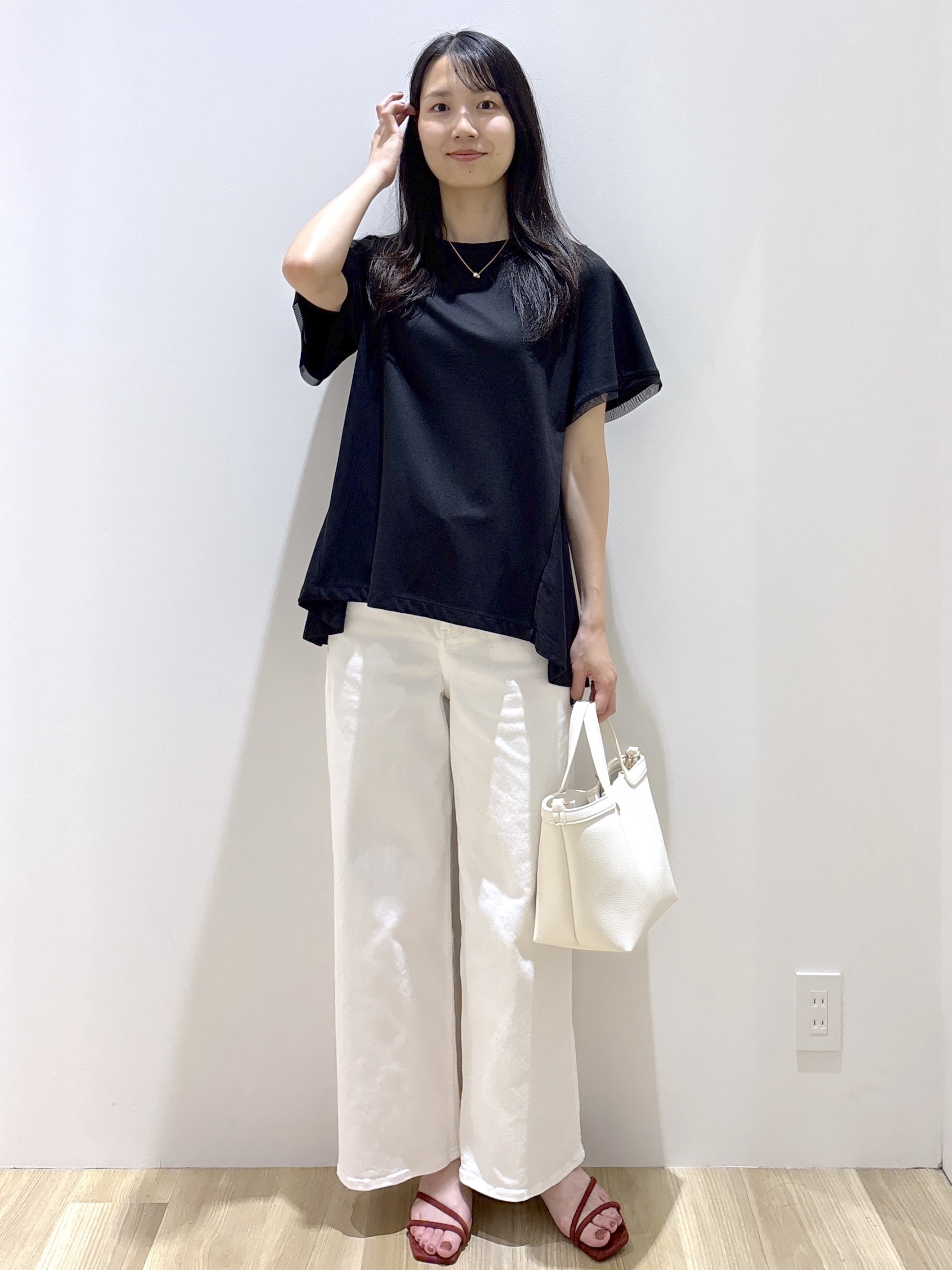 sachikoさんの「OPAQUE.CLIP｜【UVケア／接触冷感】スーパーアイス 袖チュールペプラムカットソー《洗濯機OK》」を使ったコーディネート