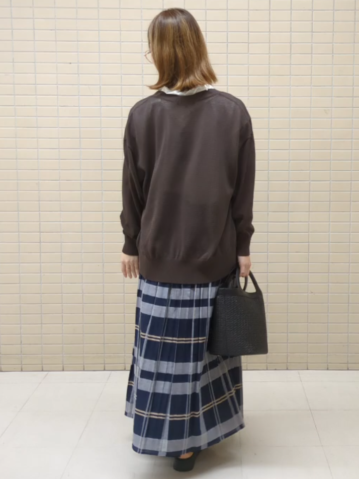 ひまりさんの「Reflect｜【通気性あり／涼しい／マシンウォッシャブル】フリルブラウス」を使ったコーディネート