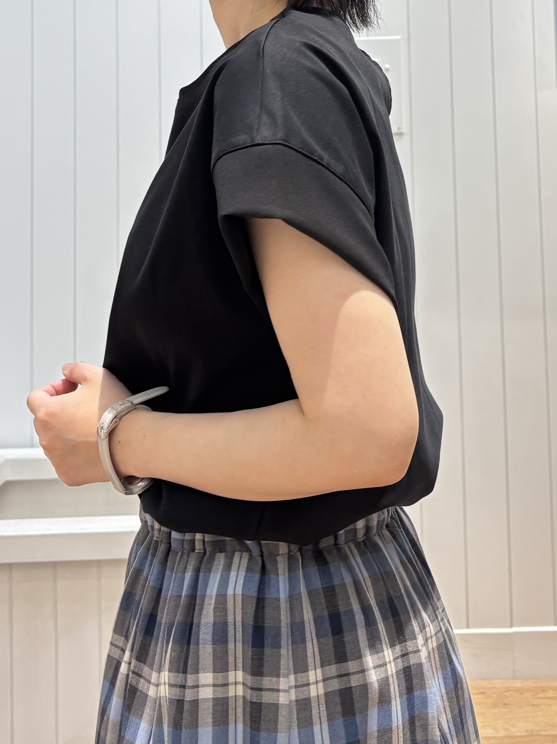 OKADAさんの「Dessin｜【UVカット/接触冷感】美光沢カットソー」を使ったコーディネート