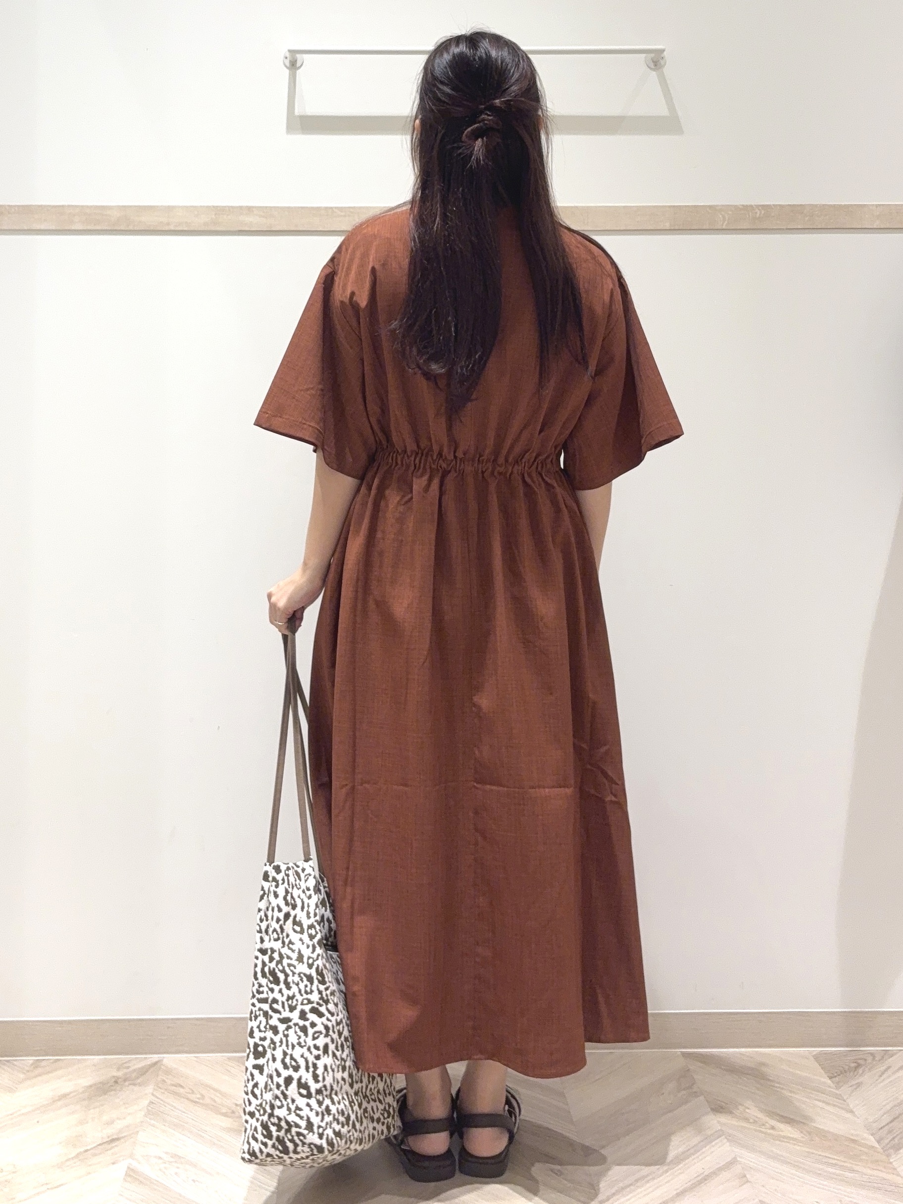 nanaさんの「SHOO･LA･RUE｜ウエストサイドギャザーワンピース」を使ったコーディネート