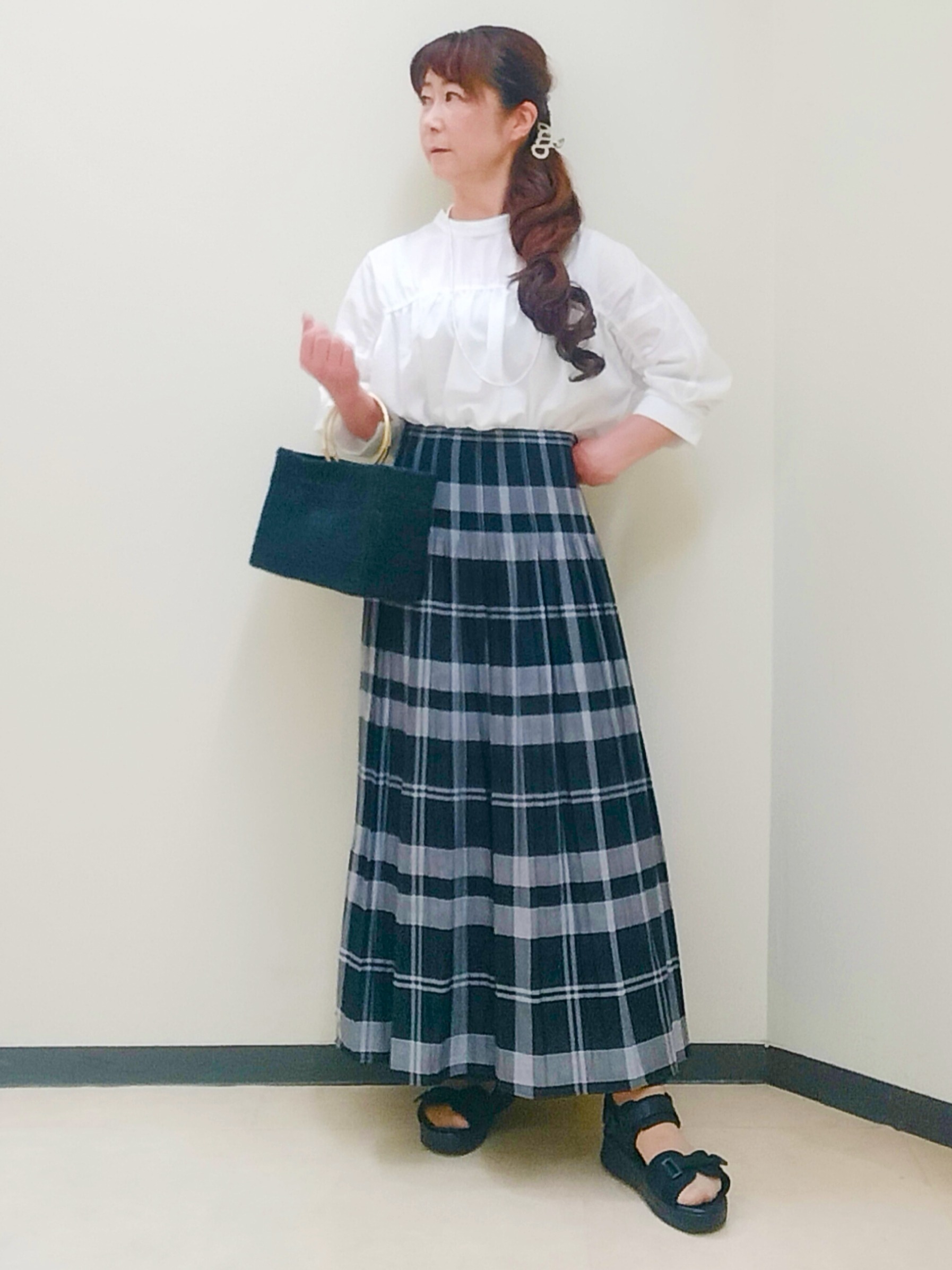 花さんの「Reflect｜【手洗い可】プチハイネック ギャザーブラウス」を使ったコーディネート