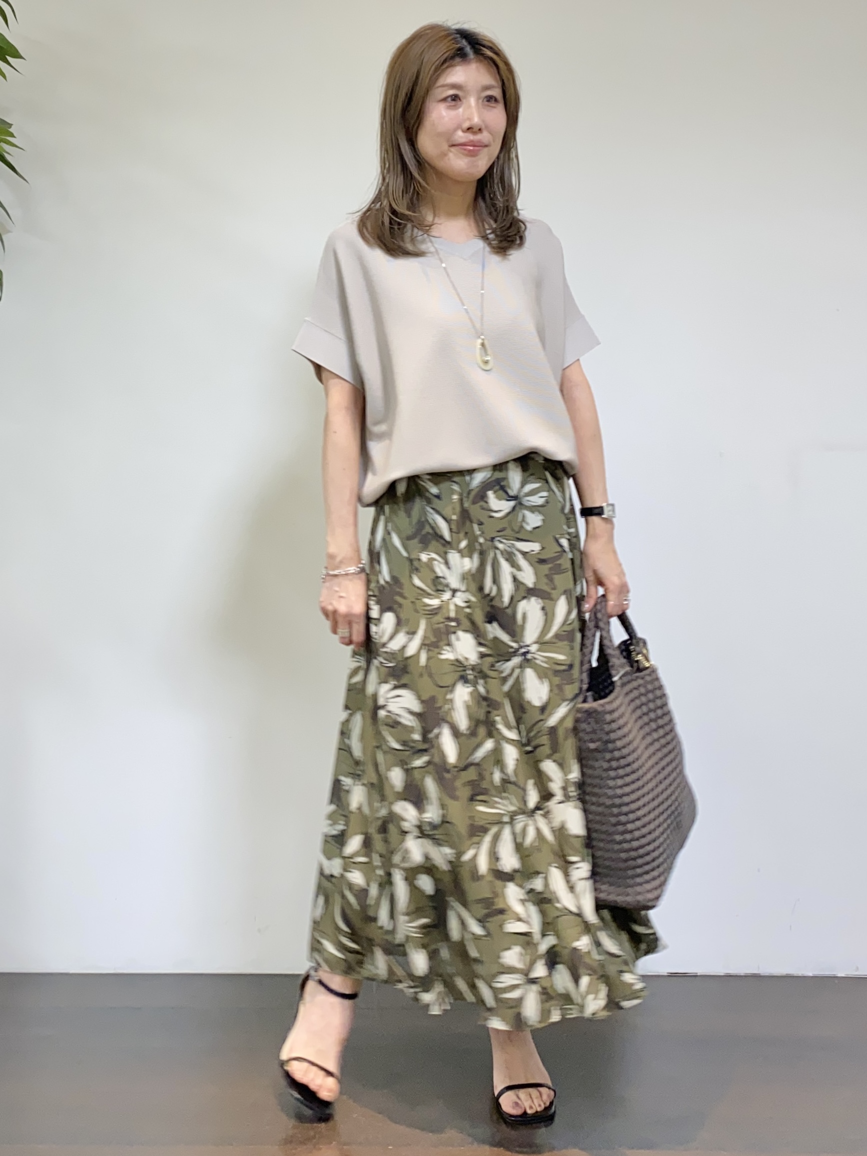 tomoさんの「UNTITLED｜【古畑星夏さん着用/洗える】シアーブルゾン」を使ったコーディネート