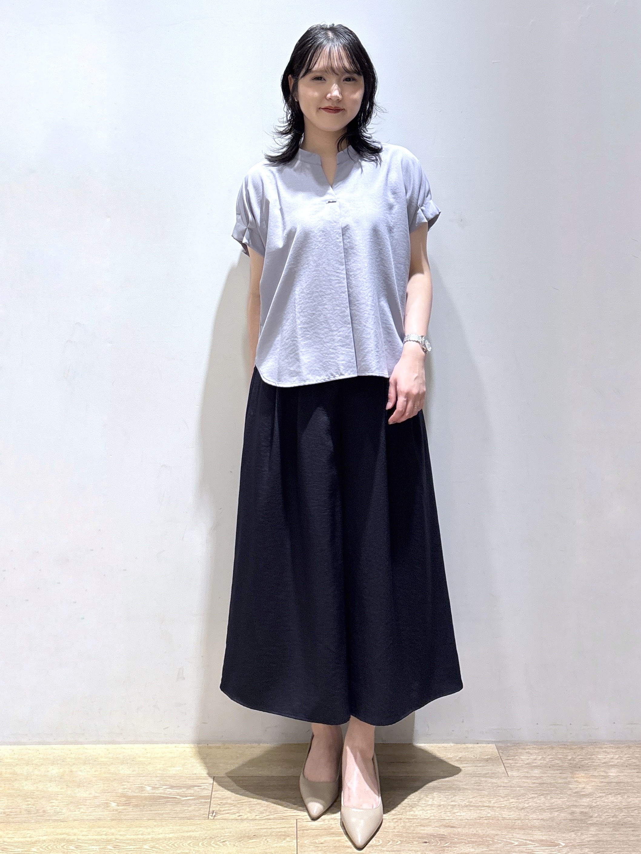 mizukiさんの「index｜【接触冷感／吸水速乾】タックスキッパーブラウス《防シワ／イージーアイロン／洗濯機OK／9col》」を使ったコーディネート