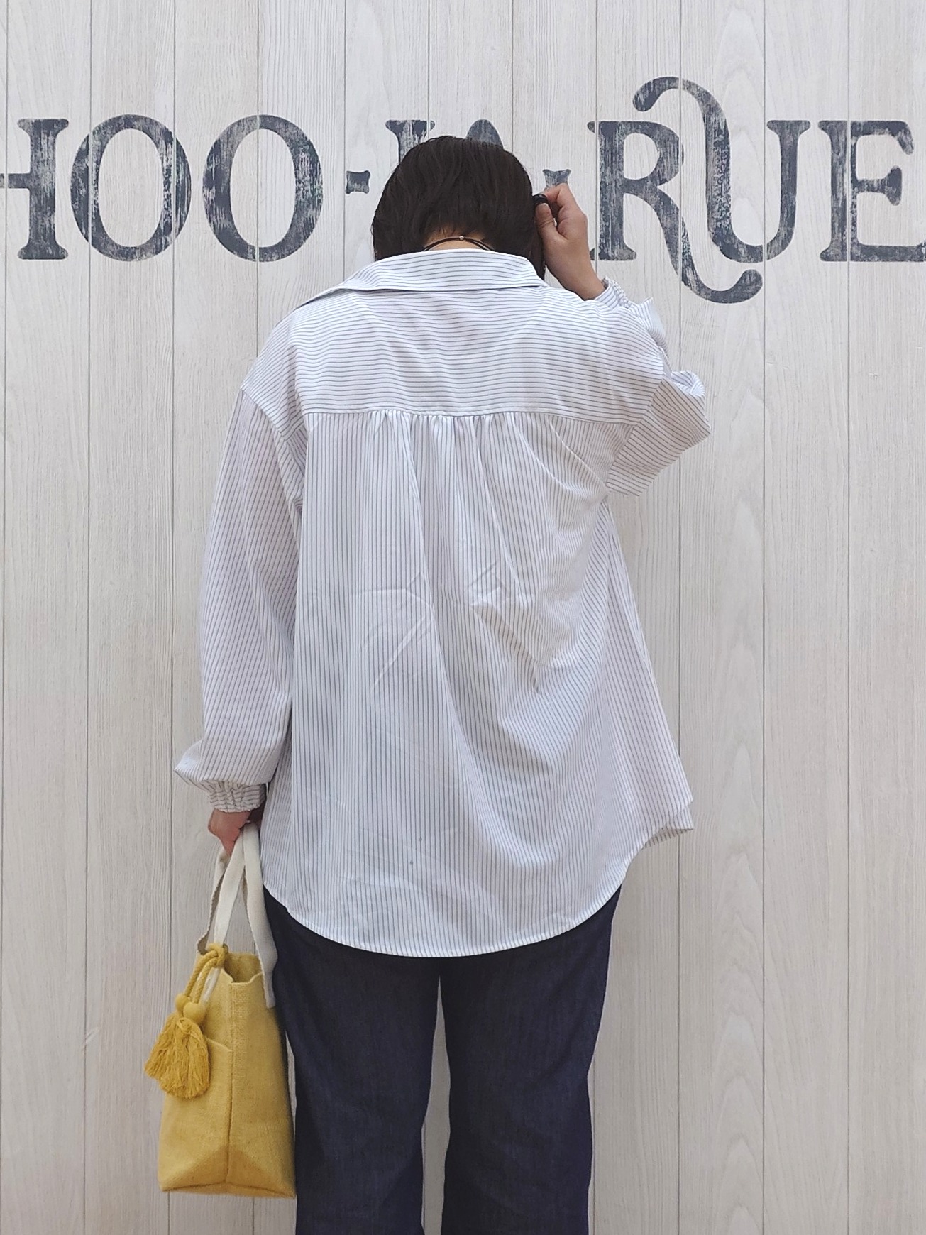 とろろさんの「SHOO･LA･RUE｜【ひんやり/UV/吸水速乾/洗濯後しわになりにくい】ラッシュガードにもなる ストライプシャツ」を使ったコーディネート