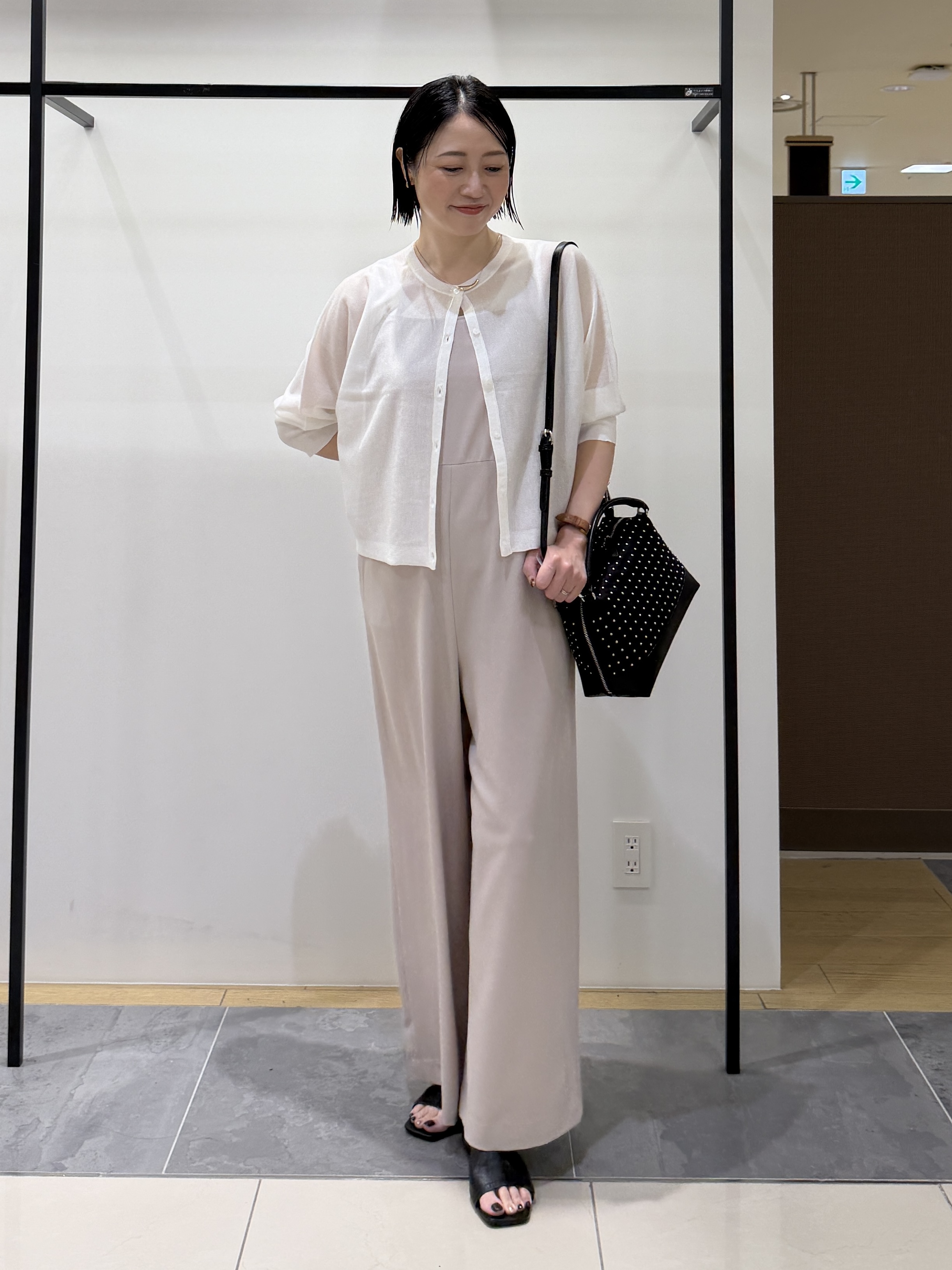 shihoさんの「INDIVI｜【着る日傘】キャミソールサロペット」を使ったコーディネート