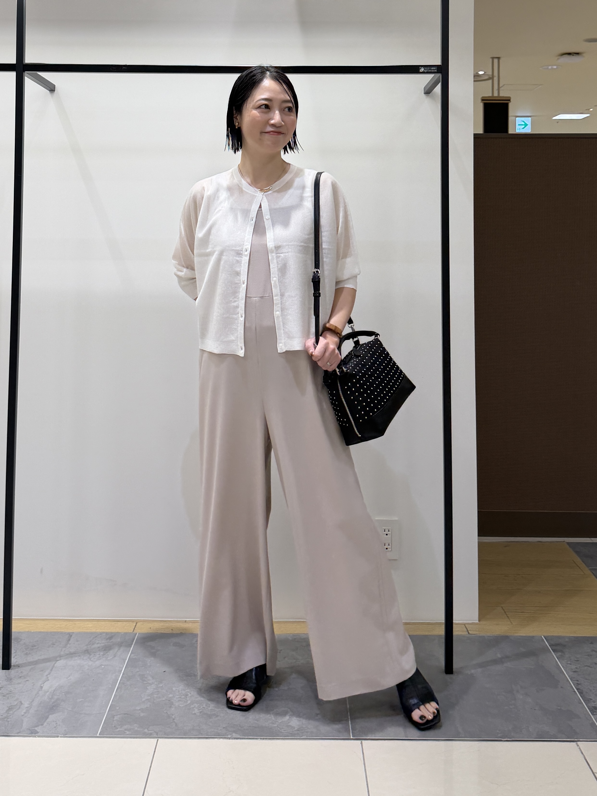 shihoさんの「INDIVI｜【着る日傘】キャミソールサロペット」を使ったコーディネート