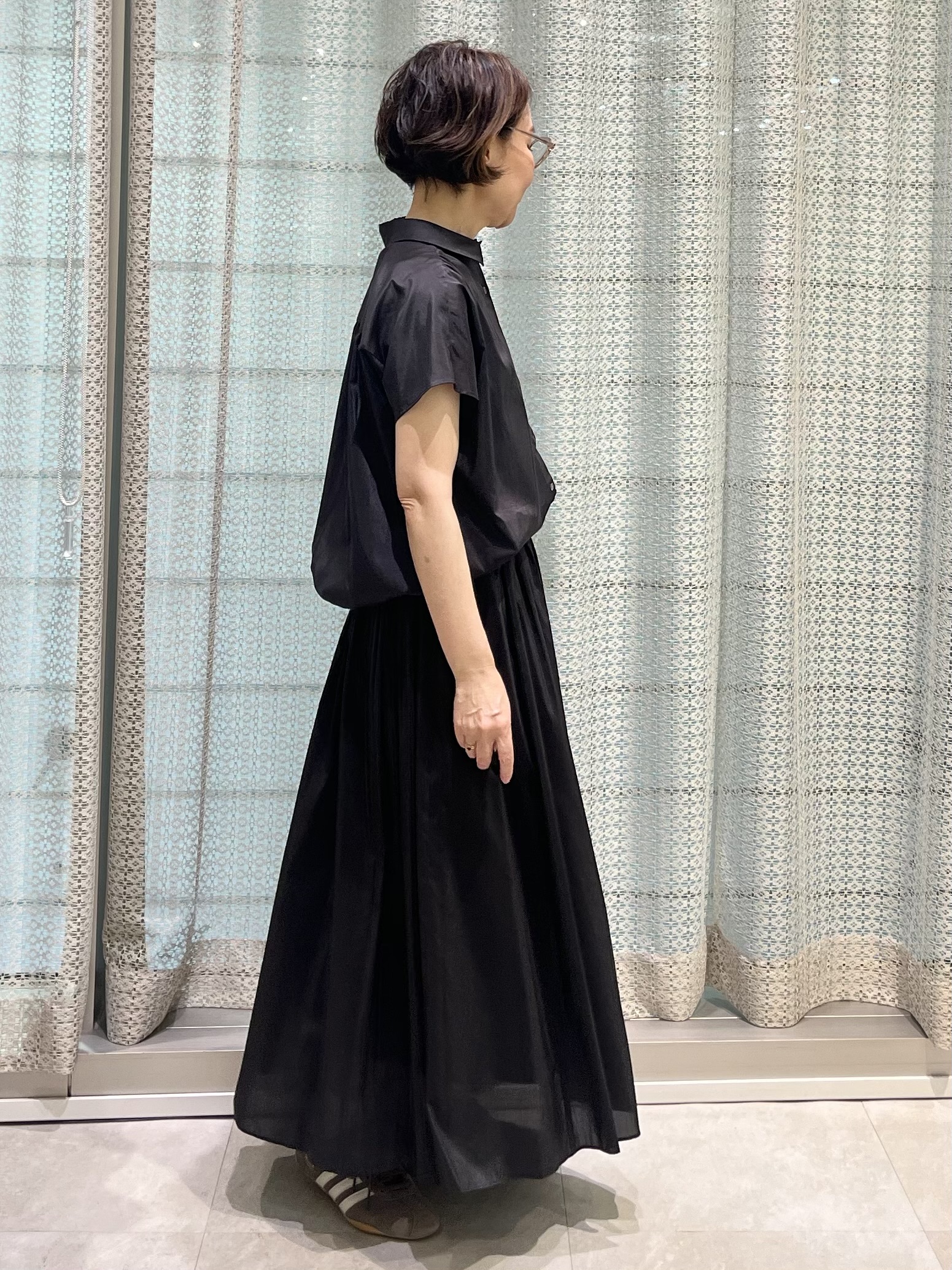 ymさんの「UNTITLED｜【セットアップ可/軽量/清涼感】ローンギャザーブラウス」を使ったコーディネート