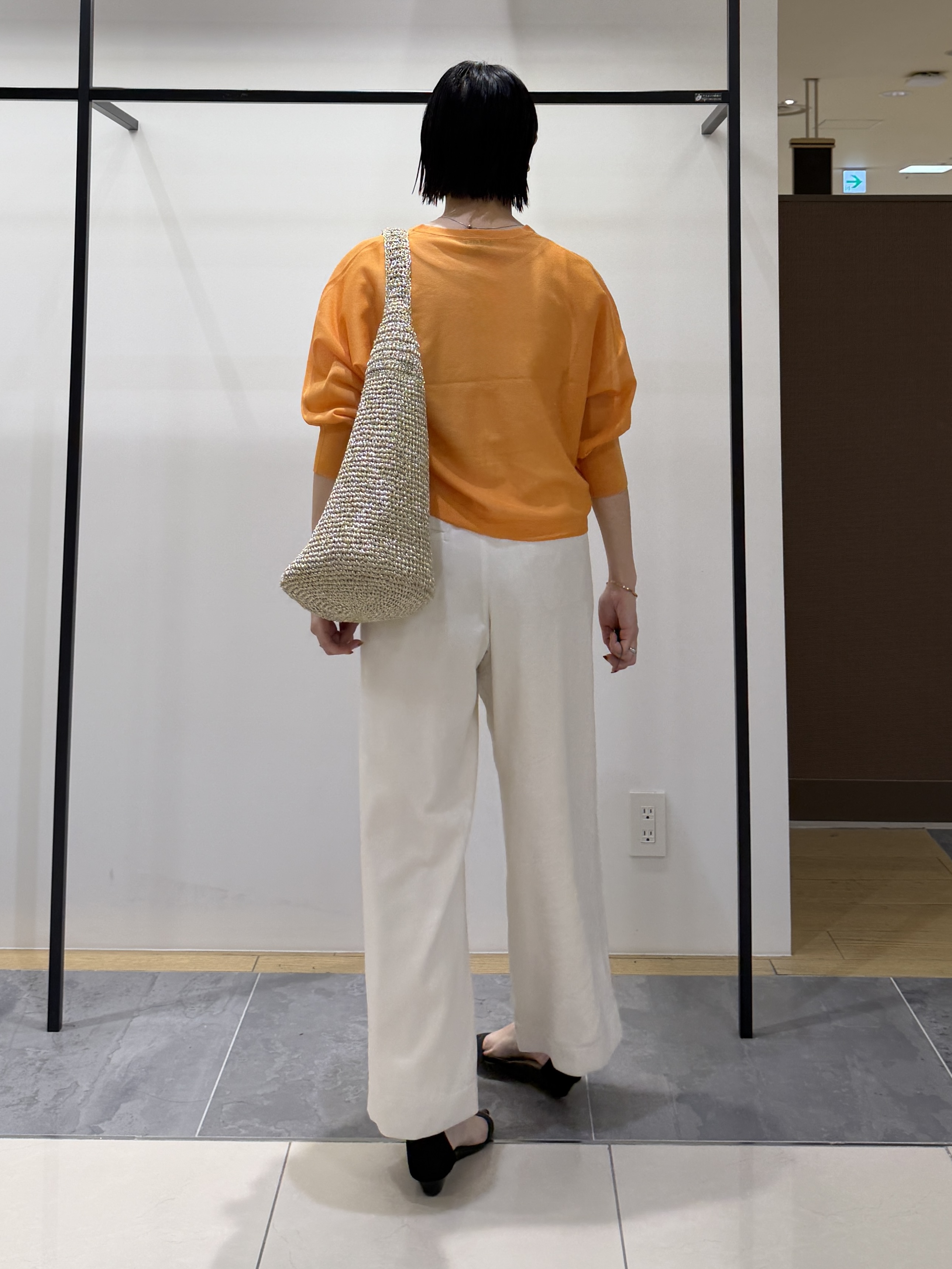 shihoさんの「INDIVI｜【シアー／軽羽織】ドルマン袖ニットカーディガン」を使ったコーディネート