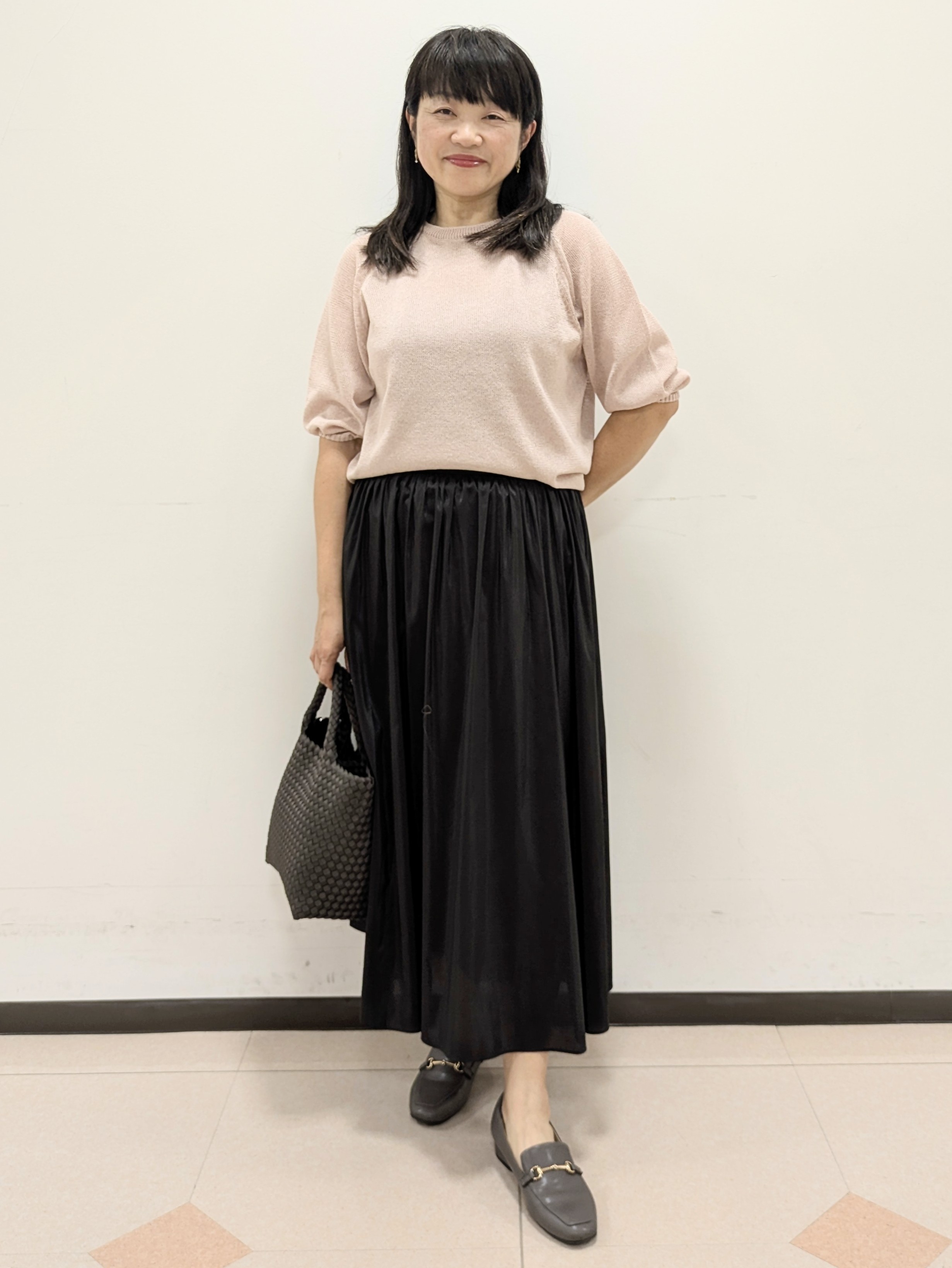 ともさんの「UNTITLED｜【洗える/ゆったり】クルーネックドライニット」を使ったコーディネート