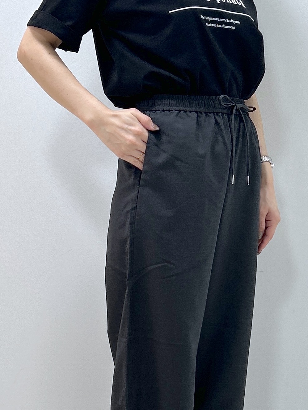 Kaiさんの「Dessin｜【洗える】オーガニックコットンロゴTシャツ」を使ったコーディネート