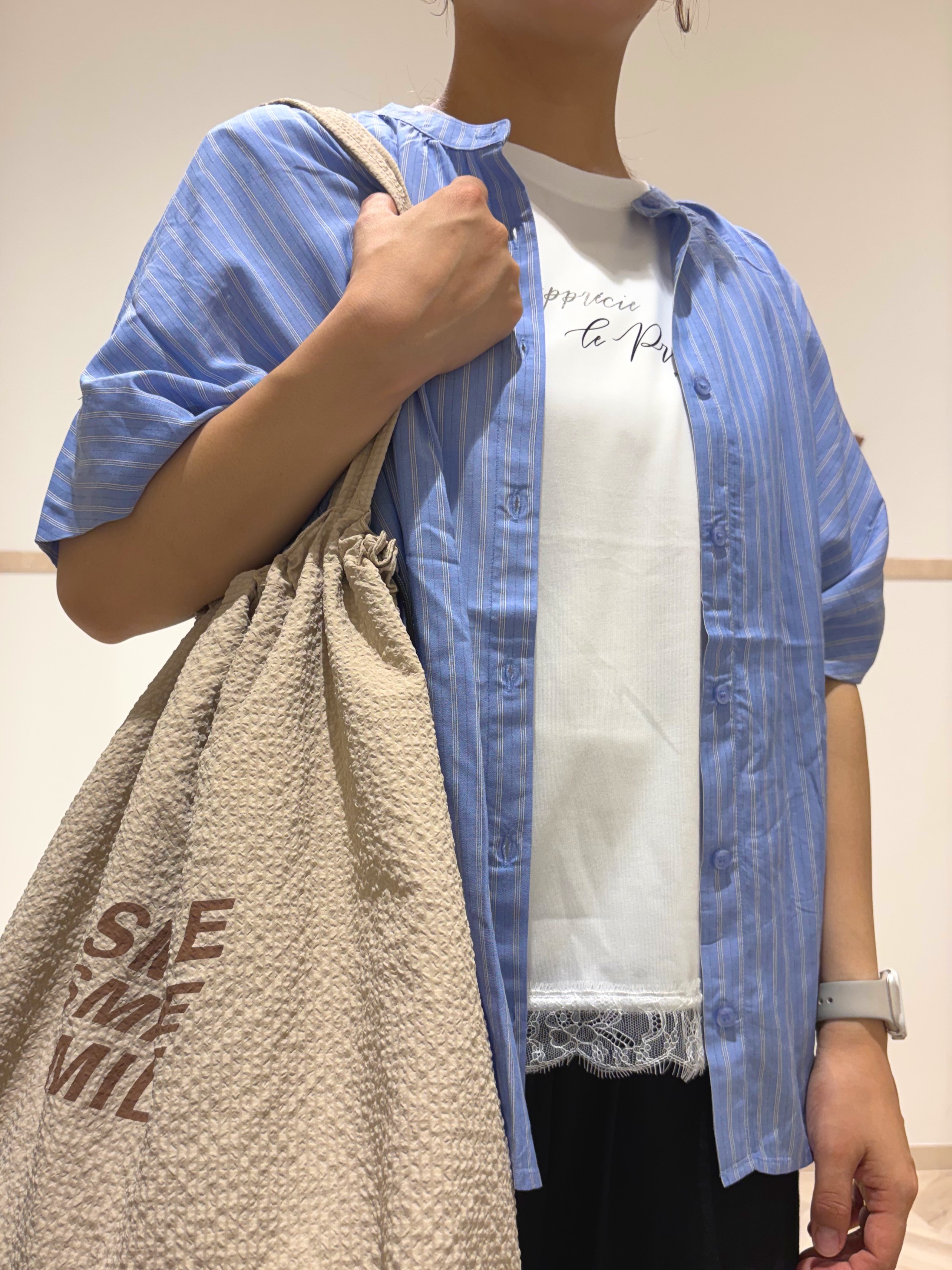 donpiさんの「SHOO･LA･RUE｜【ひんやり/洗濯機可/体型カバー】二の腕隠れる ゆるっとドルマンバンドカラーシャツ」を使ったコーディネート