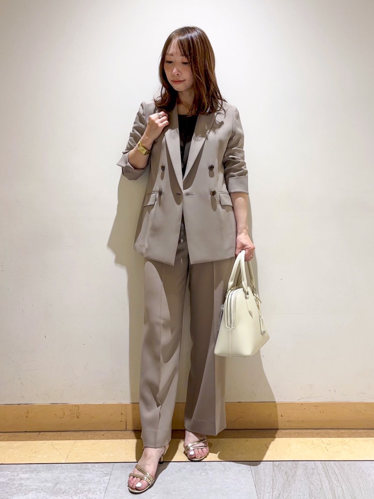 sattoさんの「UNTITLED｜【新色追加/セットアップ可】エアリー ダブルブレストジャケット」を使ったコーディネート