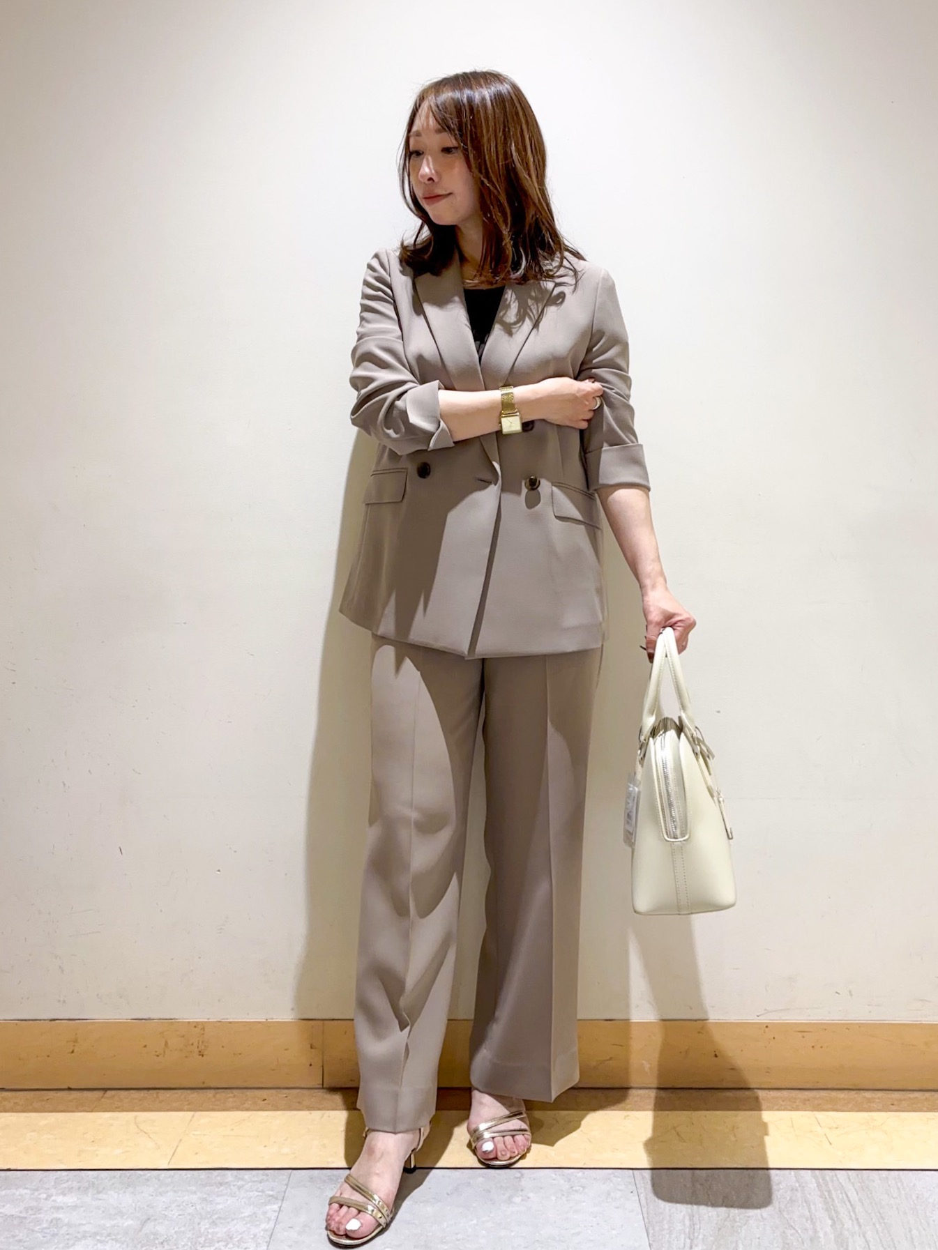 sattoさんの「UNTITLED｜【新色追加/セットアップ可】エアリー ダブルブレストジャケット」を使ったコーディネート