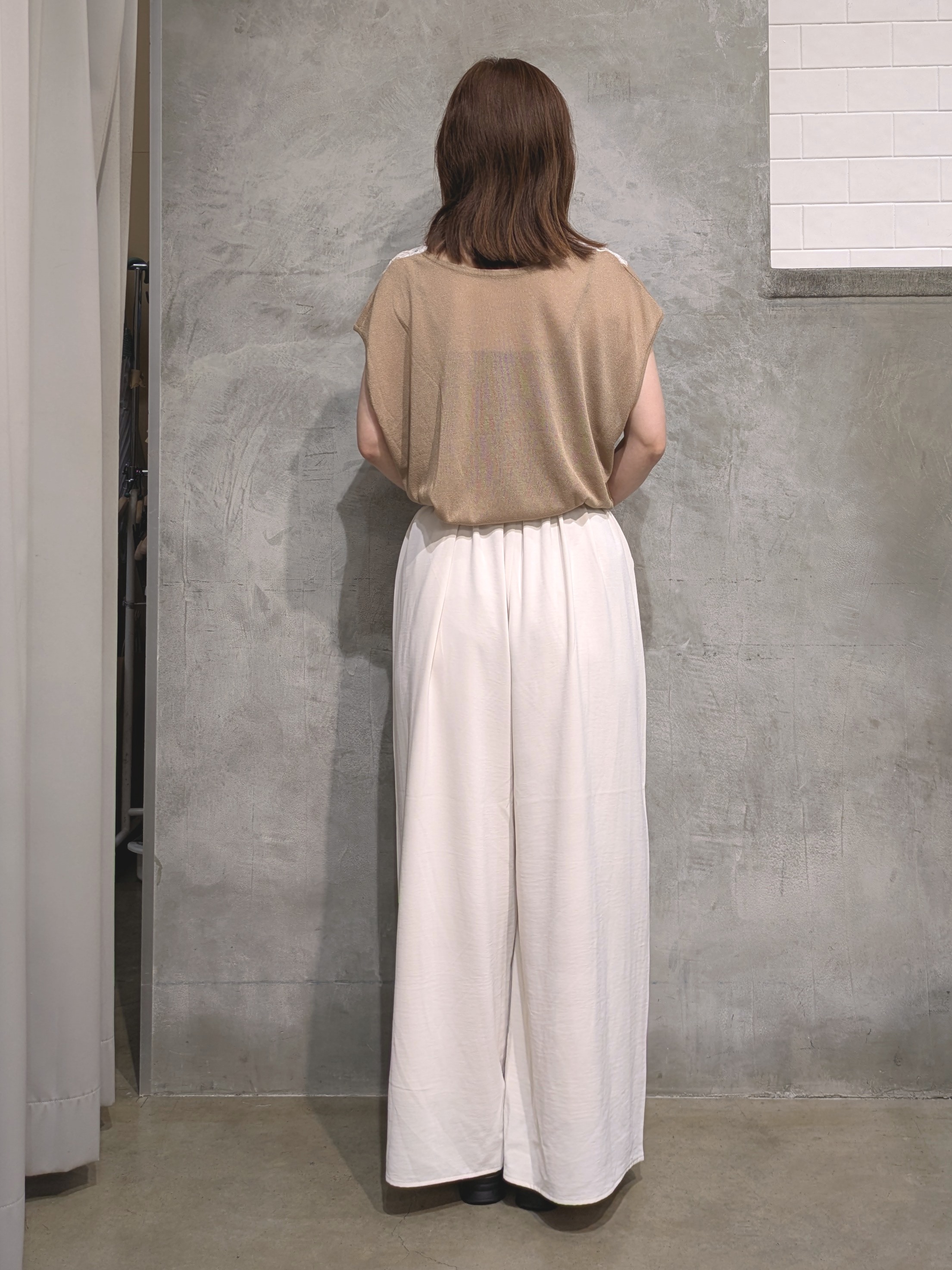  E.Yさんの「THE SHOP TK｜ほんのりきらめく レース切り替え スパークシアーニット」を使ったコーディネート