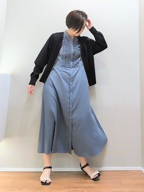 ミズタさんの「UNTITLED｜【アンサンブル可/日除け・冷房対策】シアーレーヨンZIPカーディガン」を使ったコーディネート