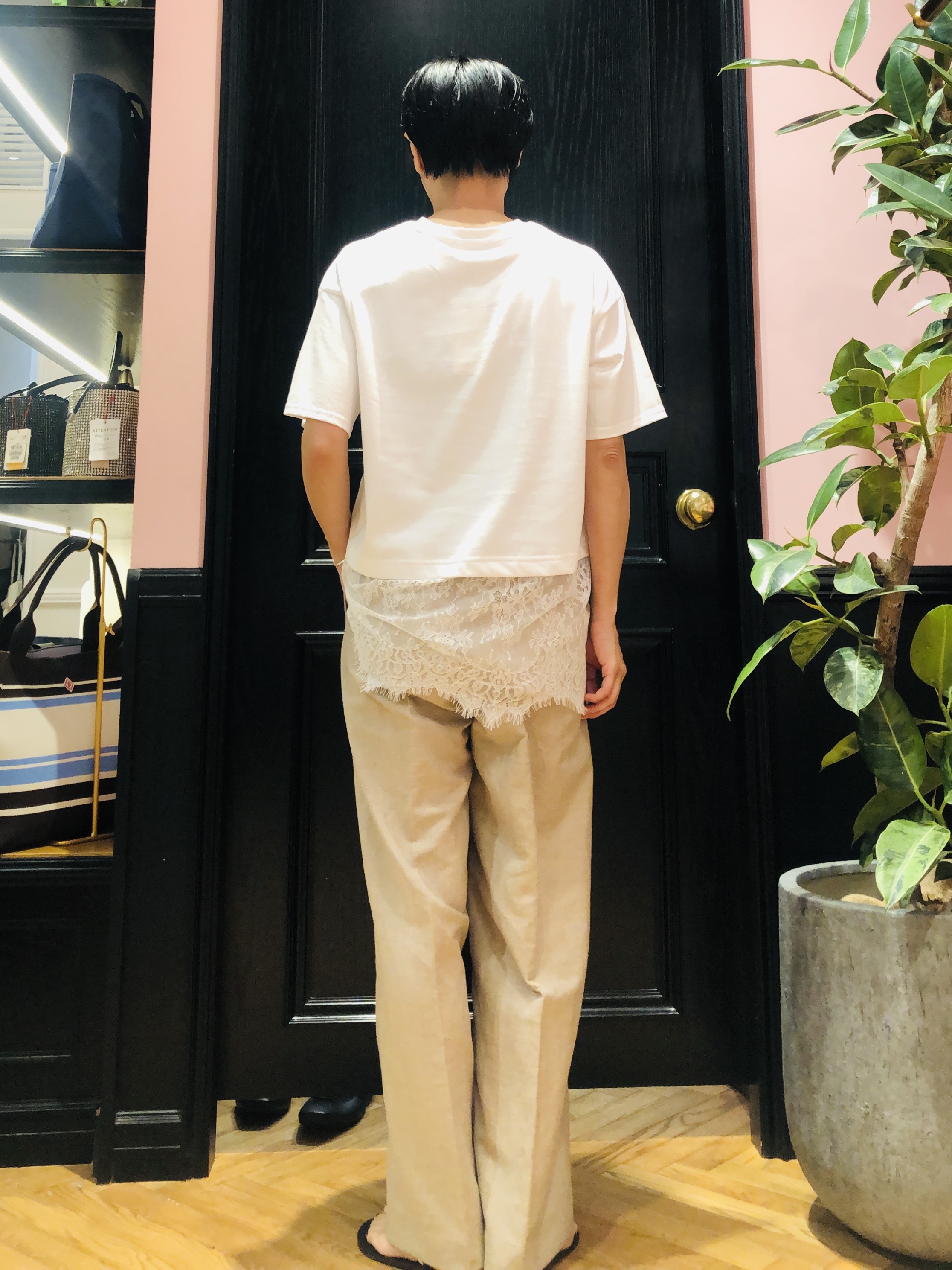 OGATAさんの「DRESSTERIOR｜レースドッキングレイヤード Tシャツ」を使ったコーディネート