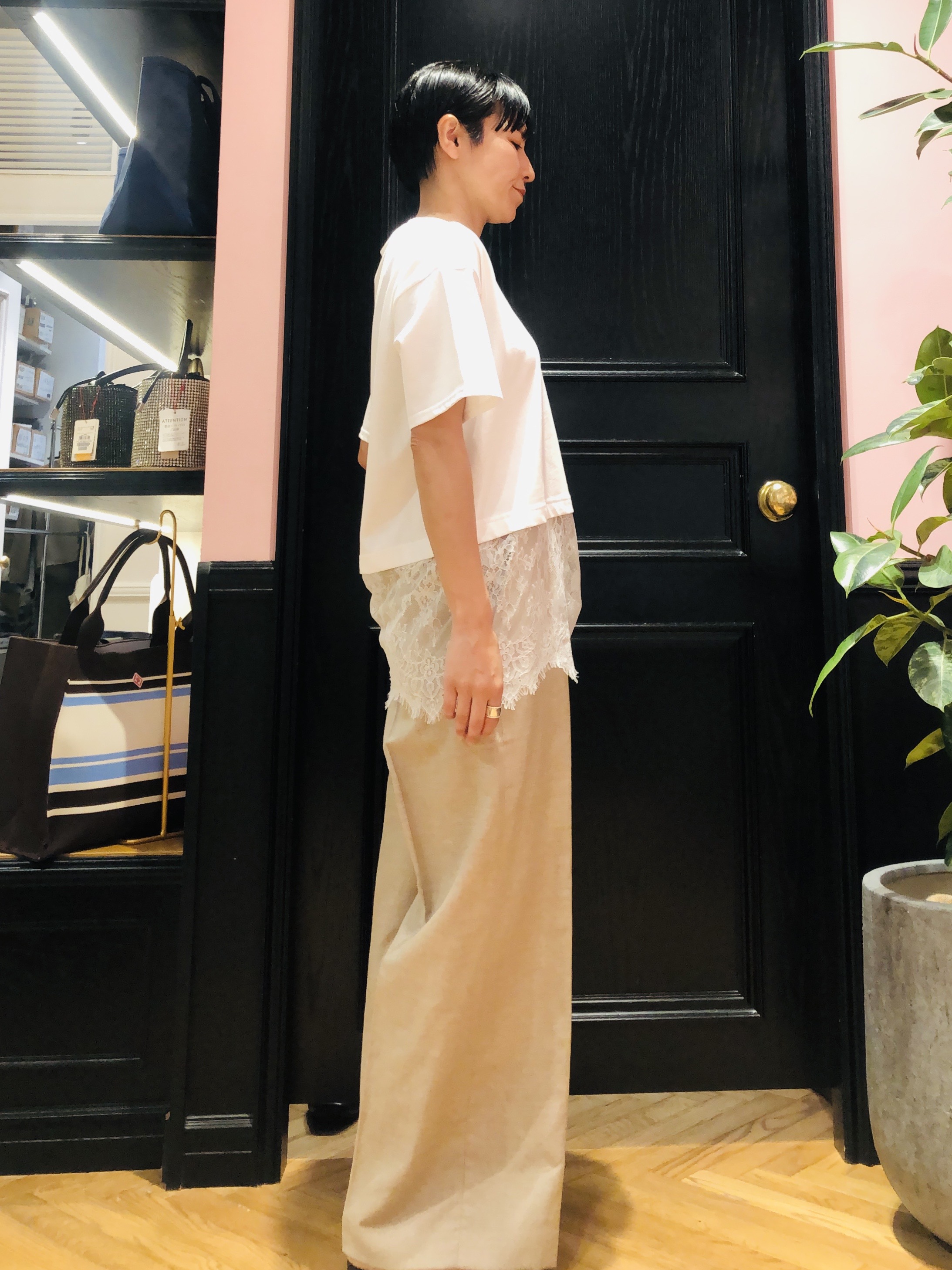OGATAさんの「DRESSTERIOR｜レースドッキングレイヤード Tシャツ」を使ったコーディネート