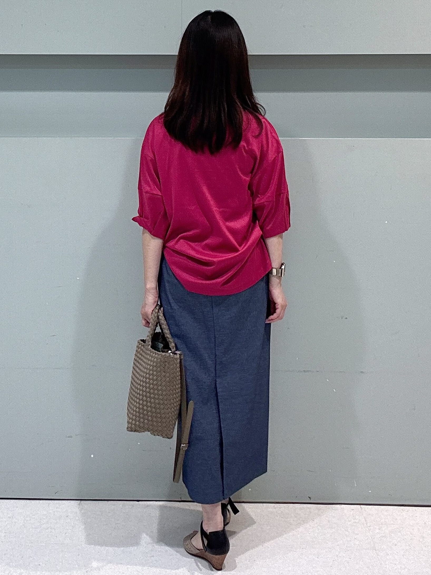 makiさんの「UNTITLED｜【汗染み防止/接触冷感】ランタンスリーブプルオーバー」を使ったコーディネート