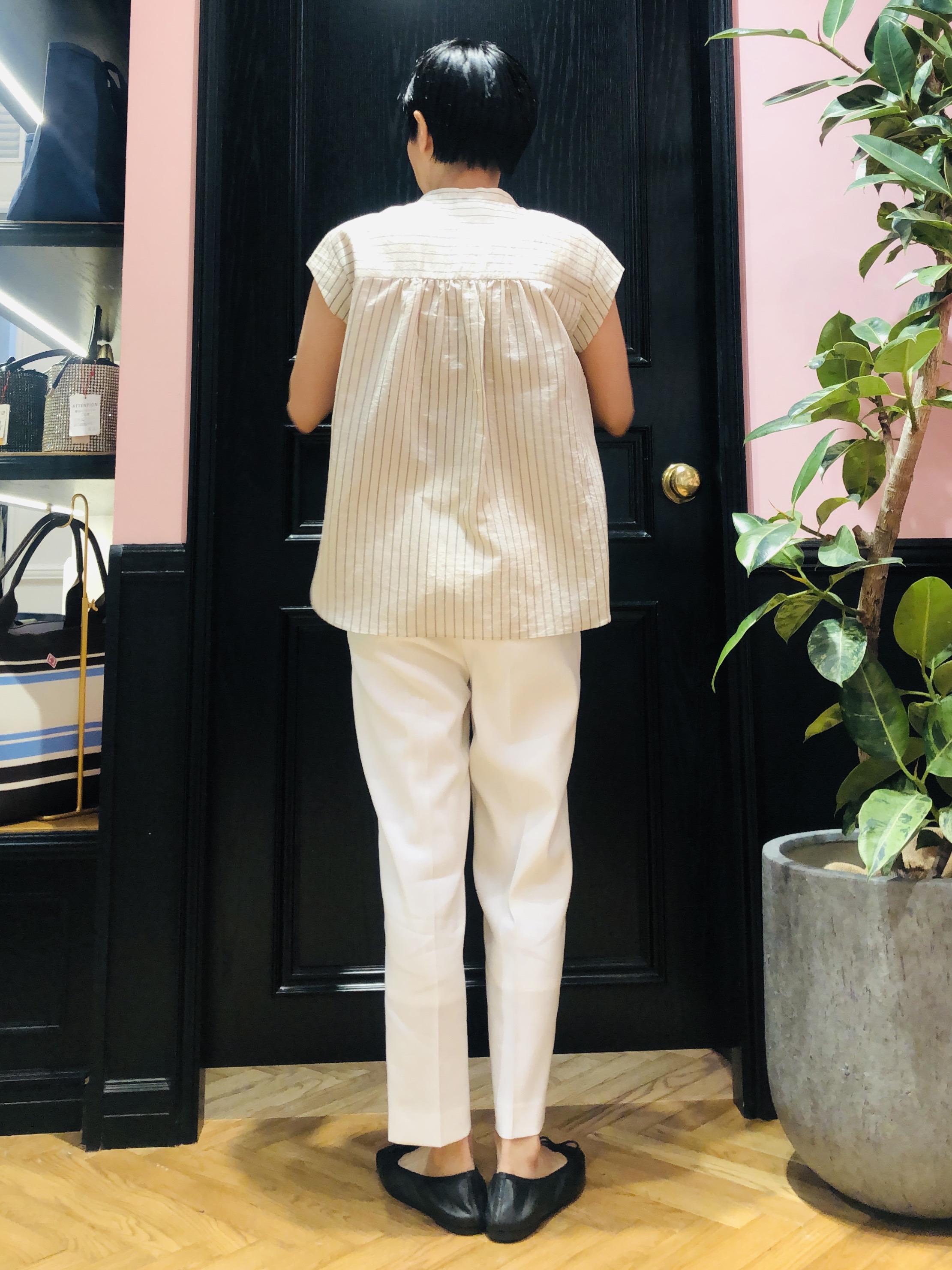 OGATAさんの「DRESSTERIOR｜ストライプフレンチスリーブフリルブラウス」を使ったコーディネート