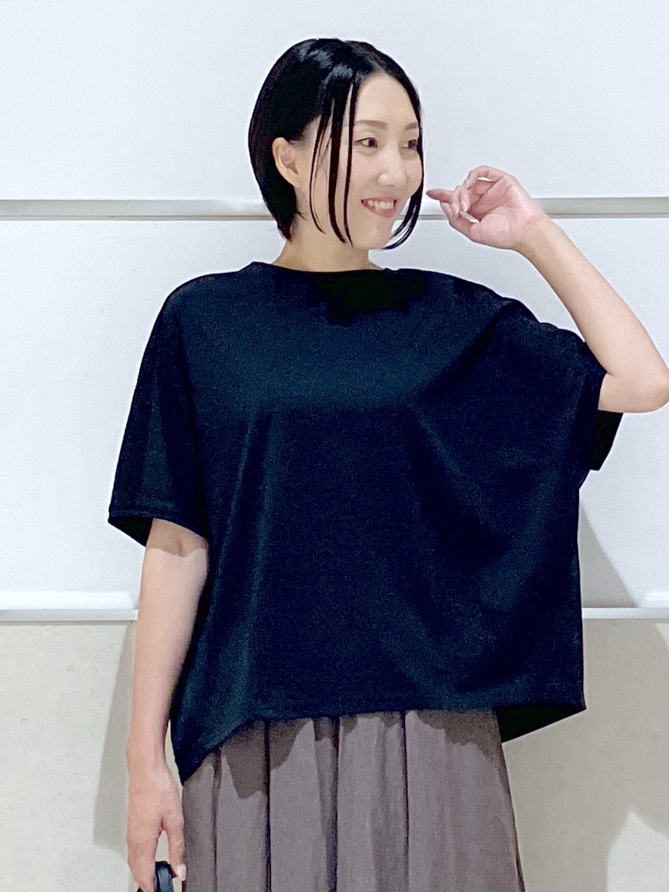 eriko さんの「Dessin｜【汗シミ防止/UVカット】ドルマンスリーブ プルオーバー」を使ったコーディネート
