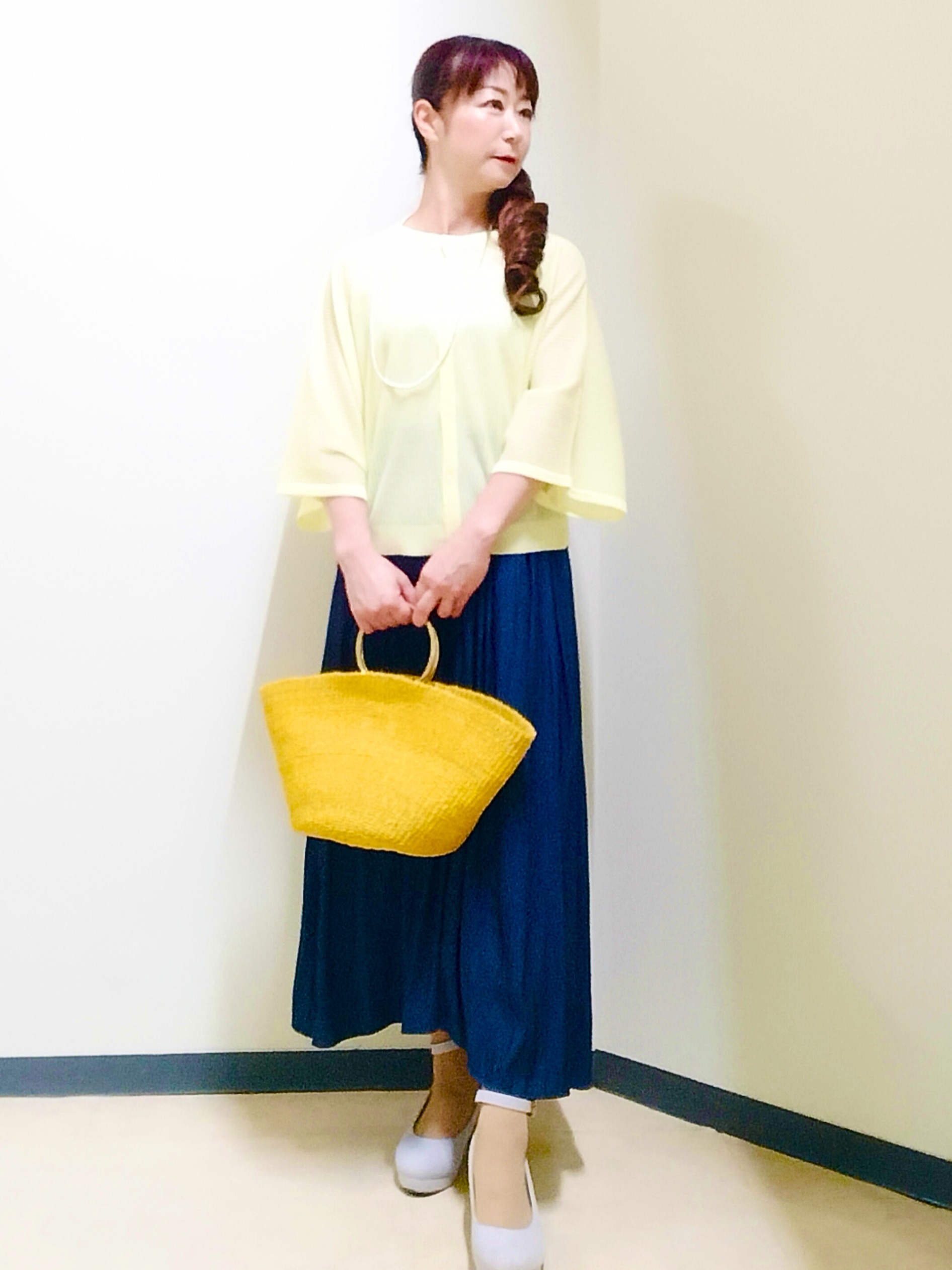 花さんの「Reflect｜【前後2WAY】オフボディ リラクシーニット」を使ったコーディネート