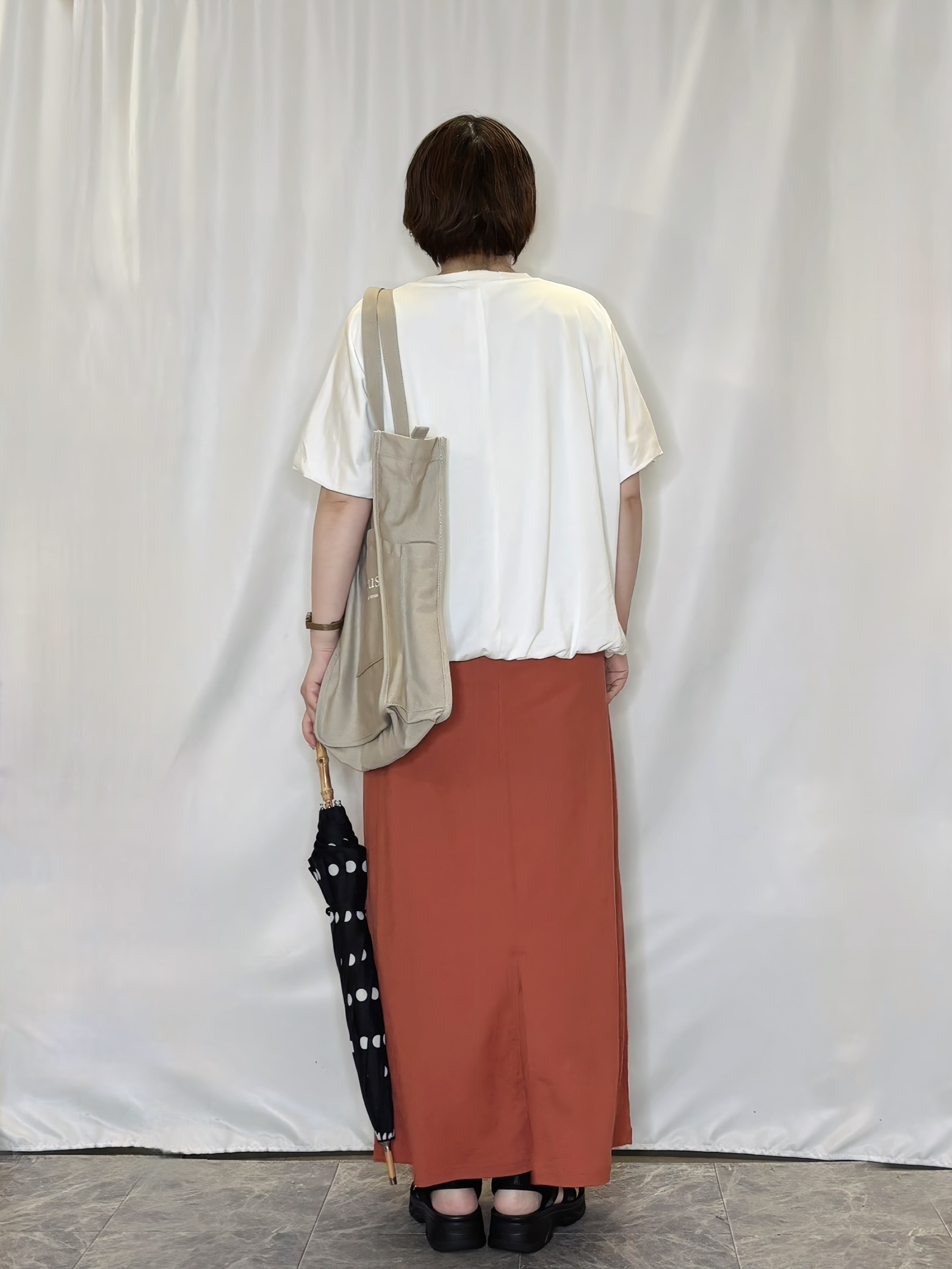 たみさんの「SHOO･LA･RUE｜【ひんやり/洗濯機可】インせず着られる バルーンデザインTシャツ」を使ったコーディネート