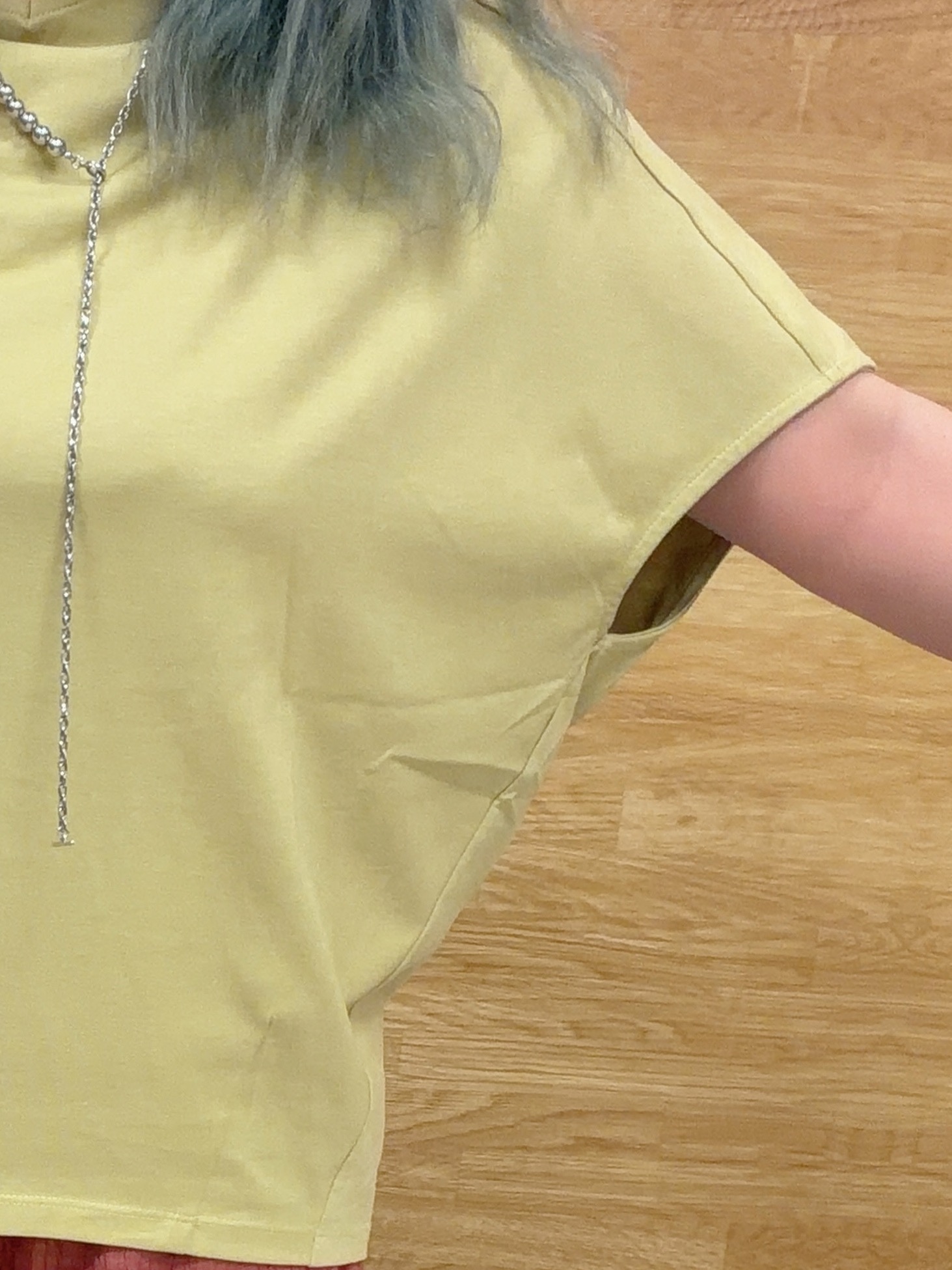 ぁむさんの「SHOO･LA･RUE｜【ひんやり/体型カバー】インせず着られる 上品見えのドルマントップス」を使ったコーディネート