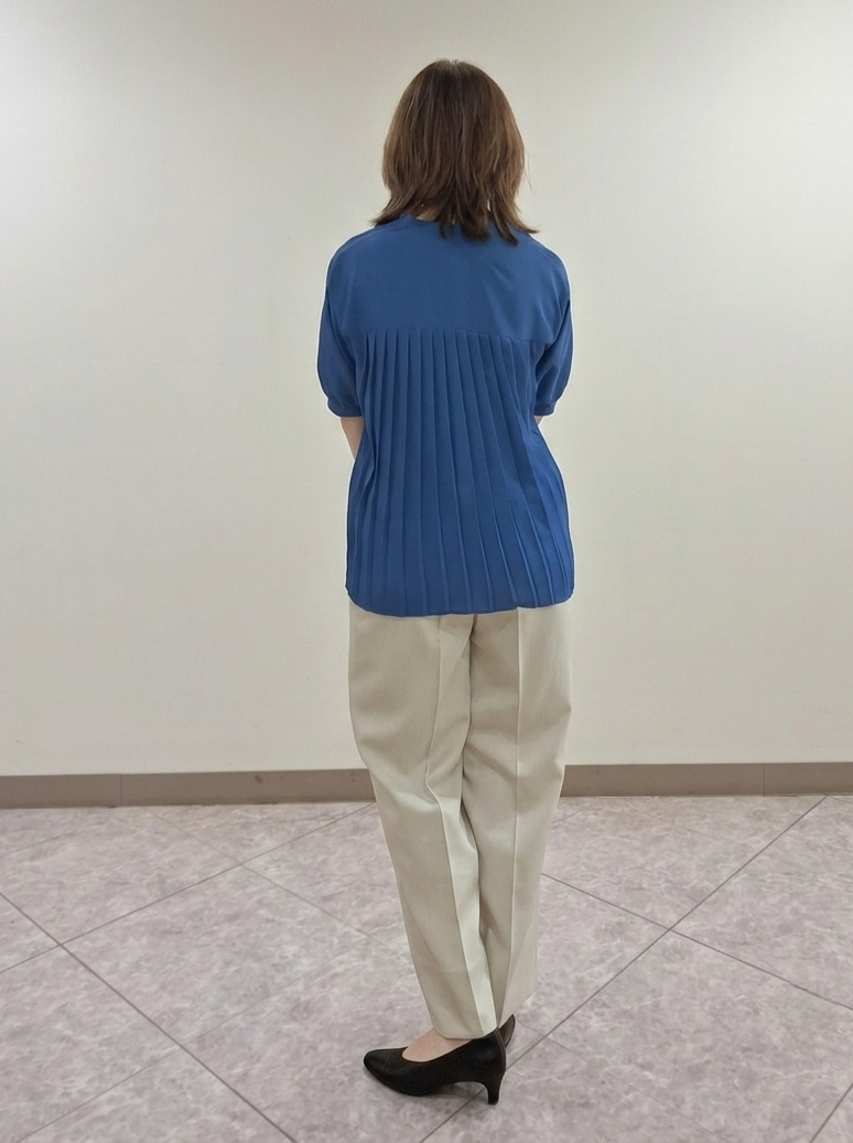 S.xuliさんの「Reflect｜【手洗い可】異素材ドッキングブラウス」を使ったコーディネート