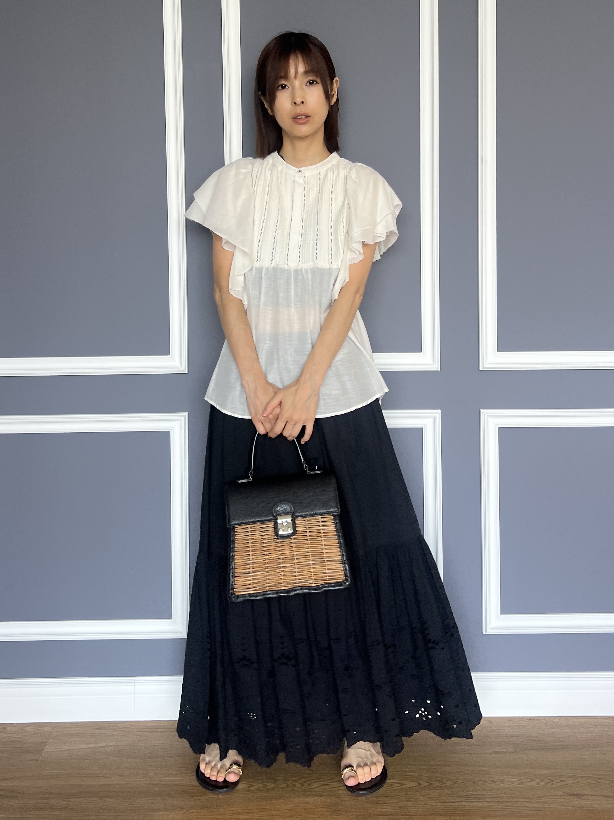 misaさんの「DRESSTERIOR｜コットンシルク ラッフルスリーブ ブラウス」を使ったコーディネート