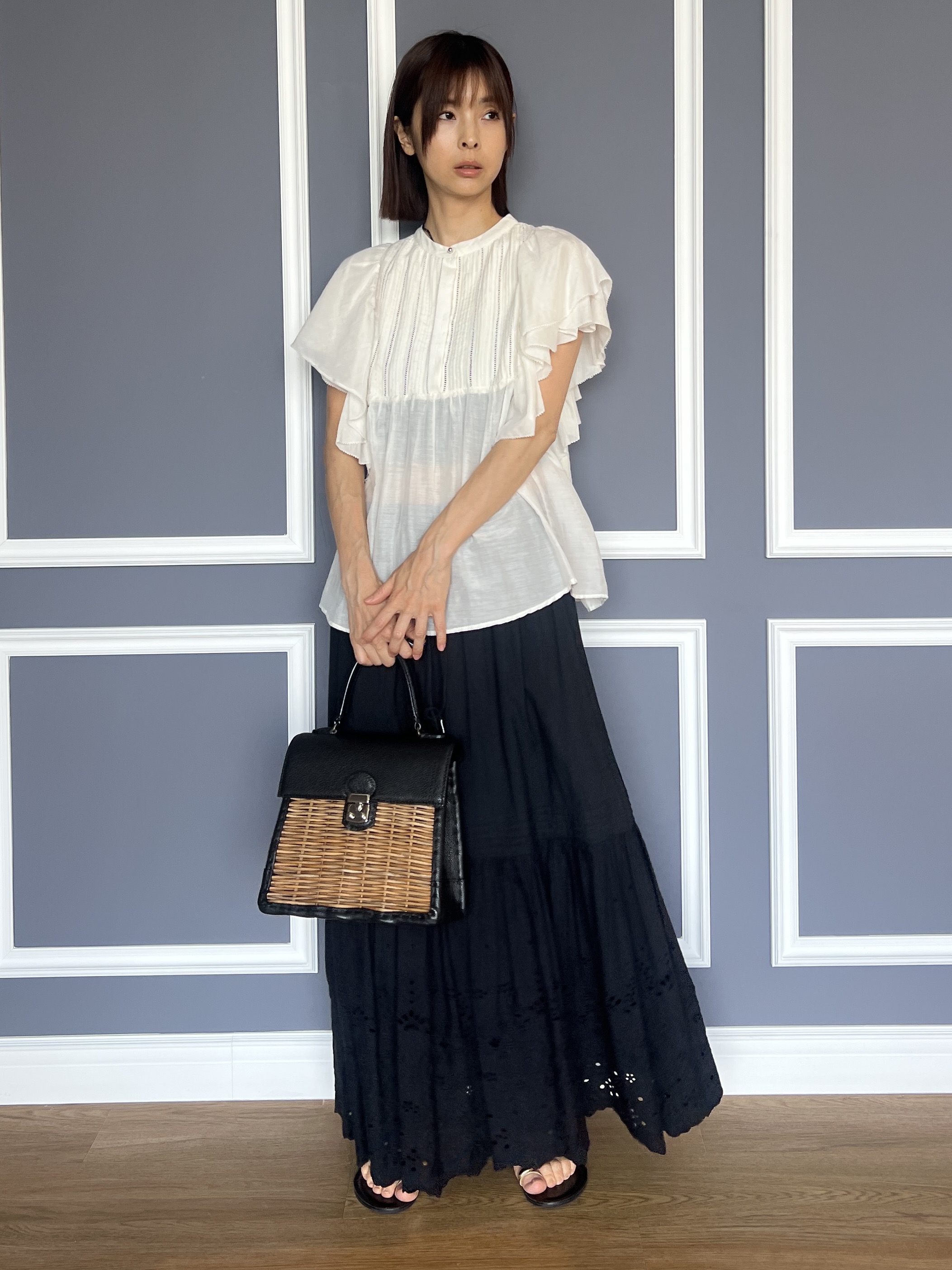 misaさんの「DRESSTERIOR｜コットンシルク ラッフルスリーブ ブラウス」を使ったコーディネート