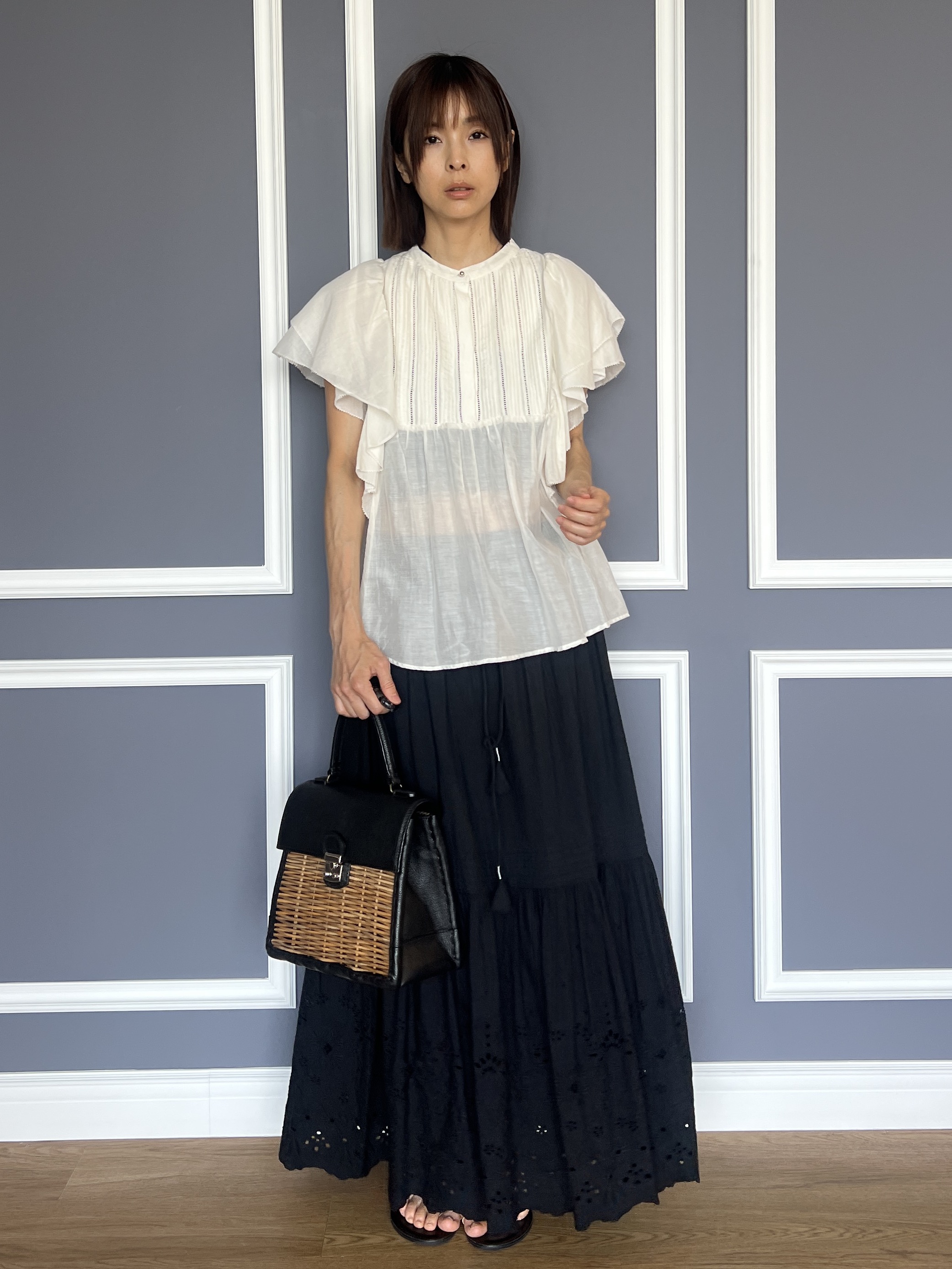 misaさんの「DRESSTERIOR｜コットンシルク ラッフルスリーブ ブラウス」を使ったコーディネート