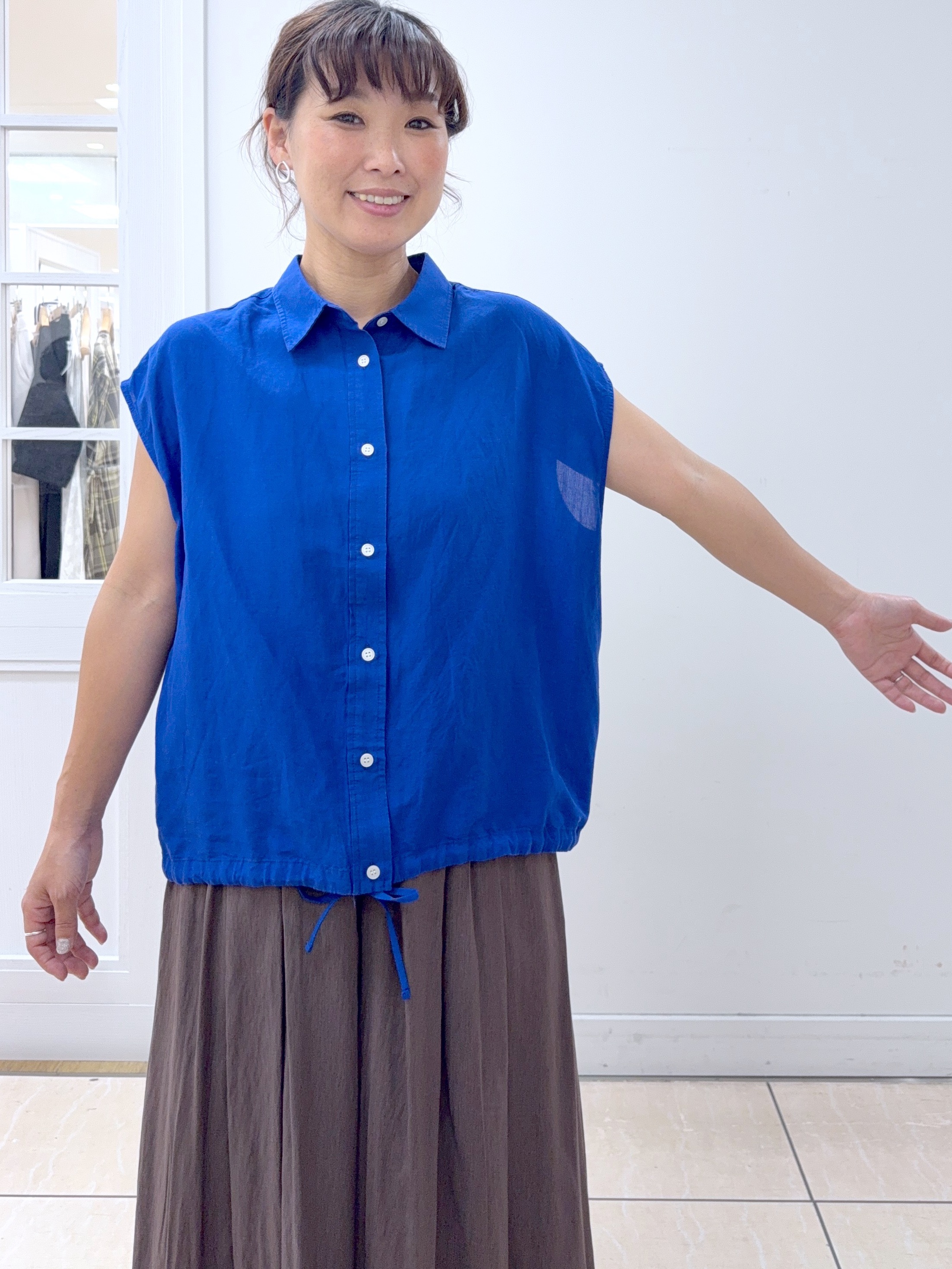 Osawaさんの「Dessin｜リネンブレンド フレンチスリーブドロストシャツ」を使ったコーディネート