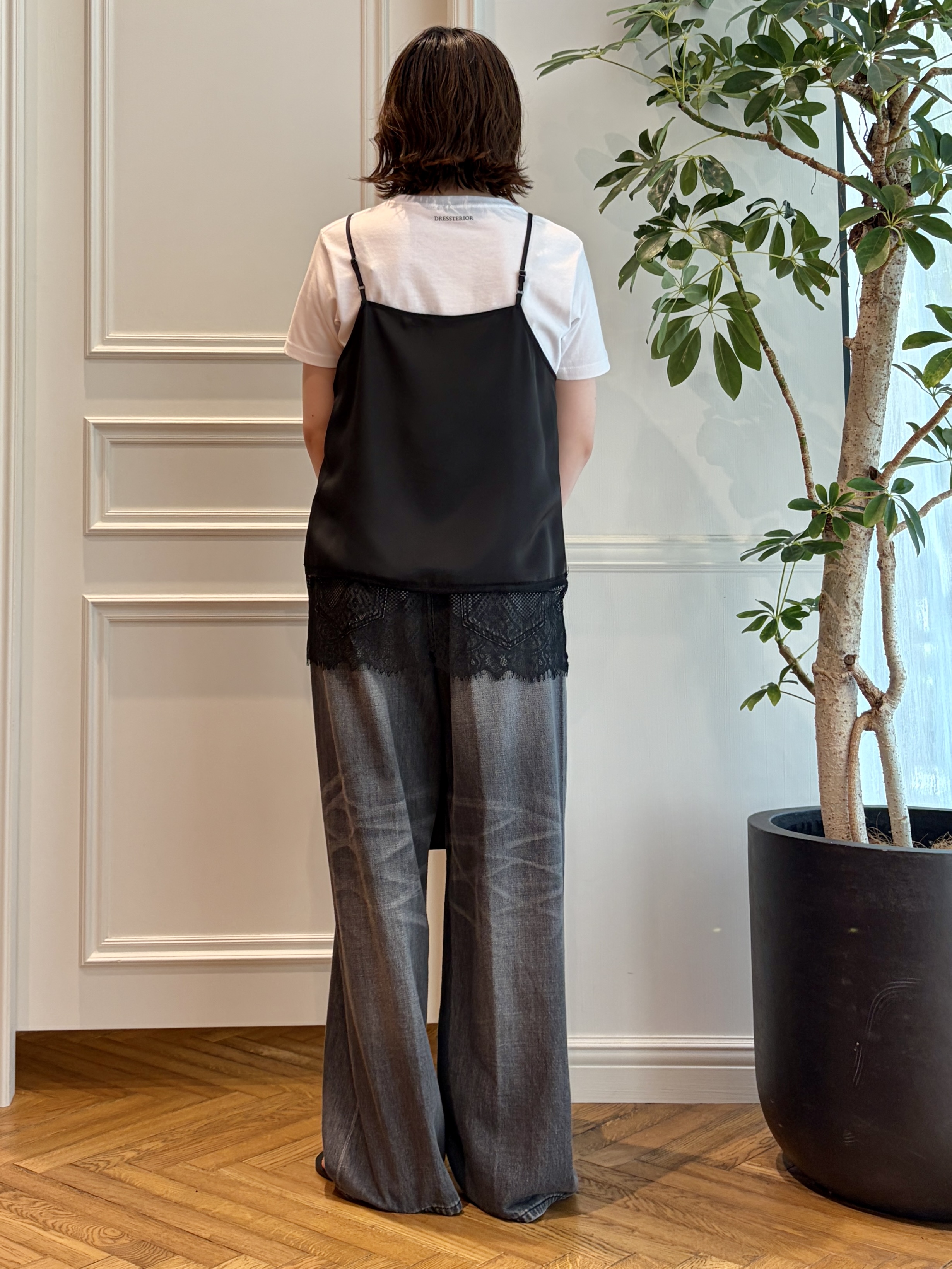 nakaoさんの「DRESSTERIOR｜NICOLAS LAINAS（ニコラスライナス）ソフトソールトングサンダル」を使ったコーディネート