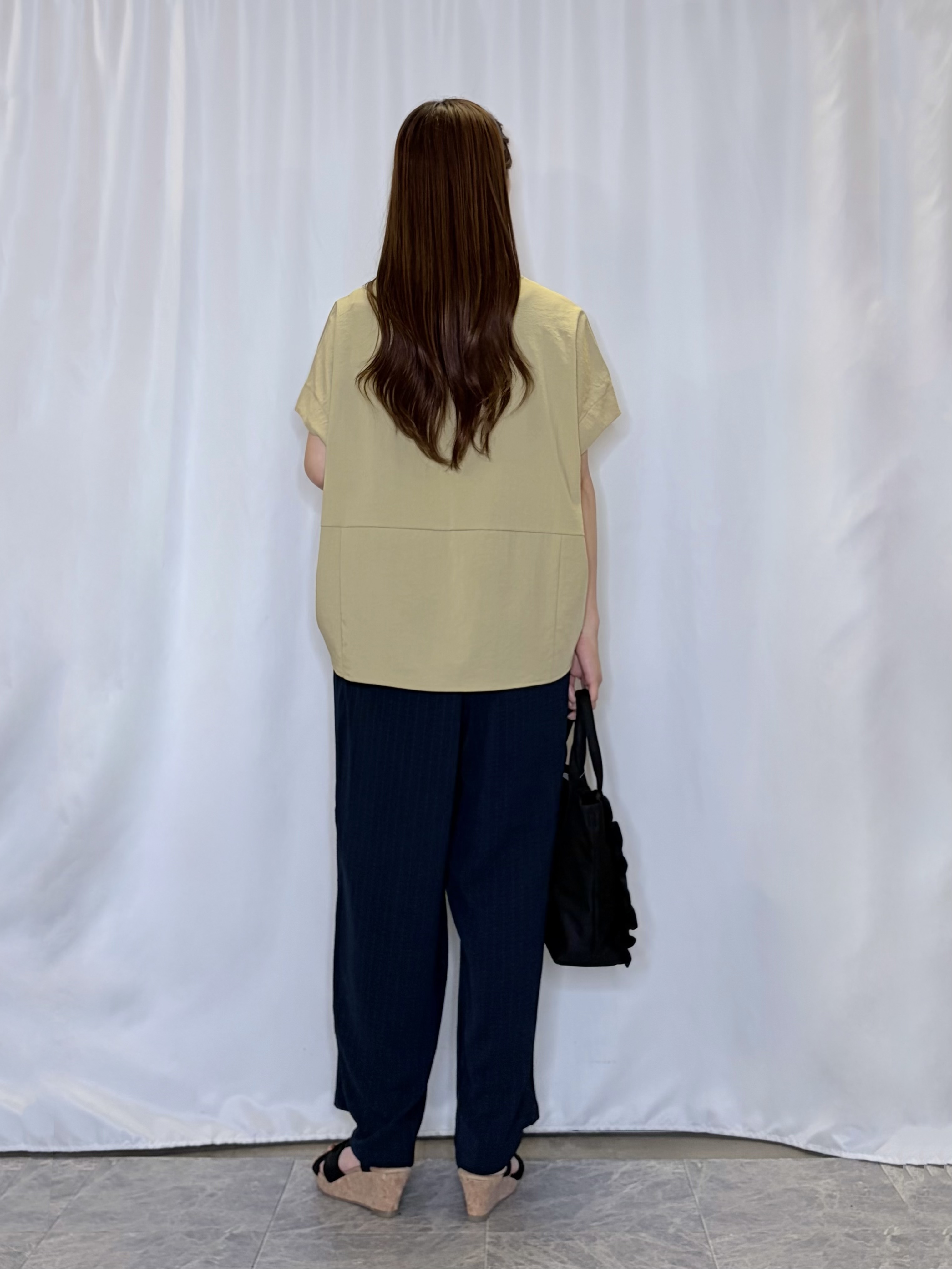 おうめさんの「SHOO･LA･RUE｜【洗濯機可/セットアップ可】軽凛(かろりん) シンプル上品 ひんやり切替コクーントップス」を使ったコーディネート