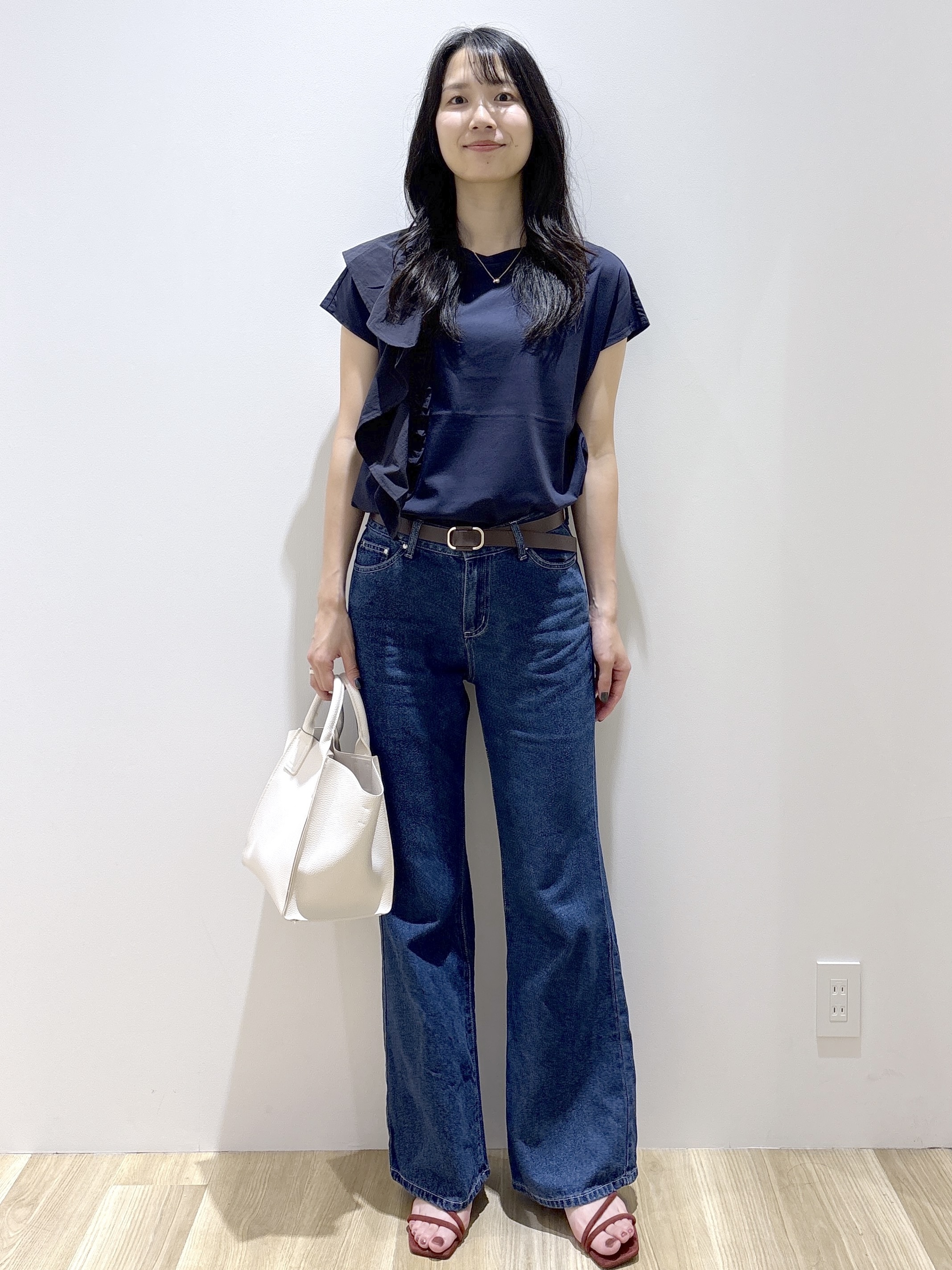 sachikoさんの「OPAQUE.CLIP｜【UVケア／接触冷感】アシメフリルドッキングカットソー《洗濯機OK》」を使ったコーディネート