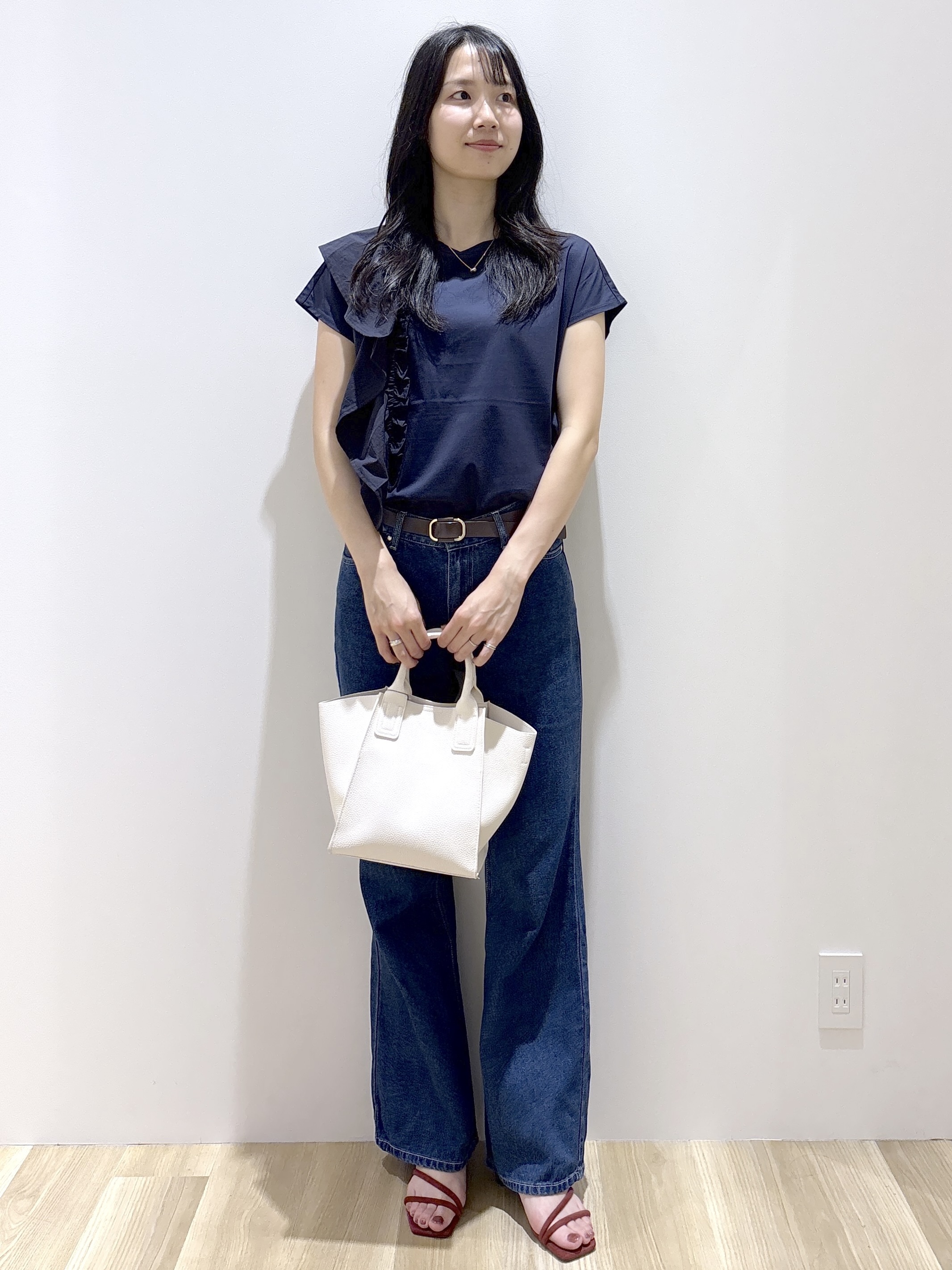 sachikoさんの「OPAQUE.CLIP｜【UVケア／接触冷感】アシメフリルドッキングカットソー《洗濯機OK》」を使ったコーディネート