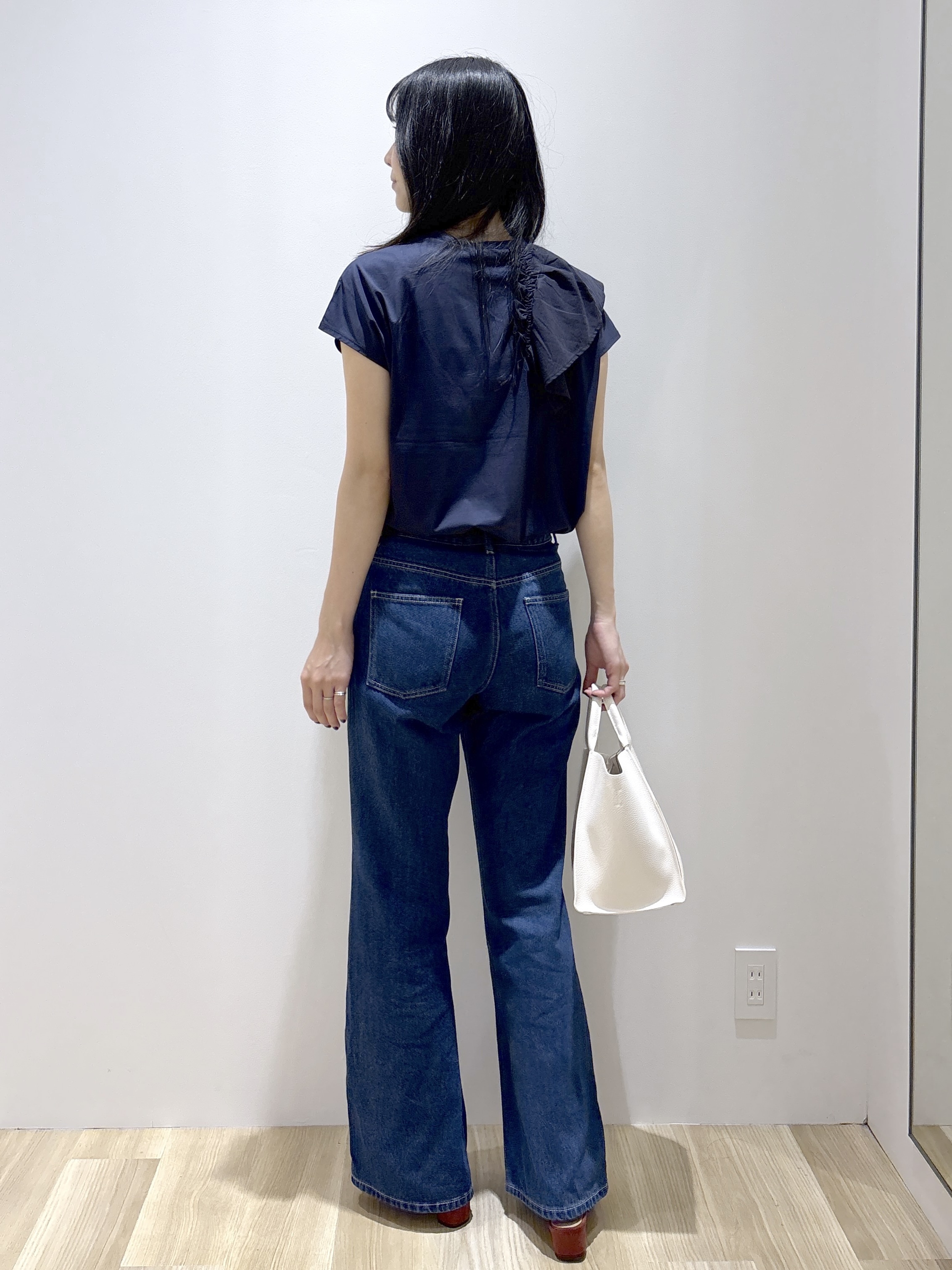 sachikoさんの「OPAQUE.CLIP｜【UVケア／接触冷感】アシメフリルドッキングカットソー《洗濯機OK》」を使ったコーディネート