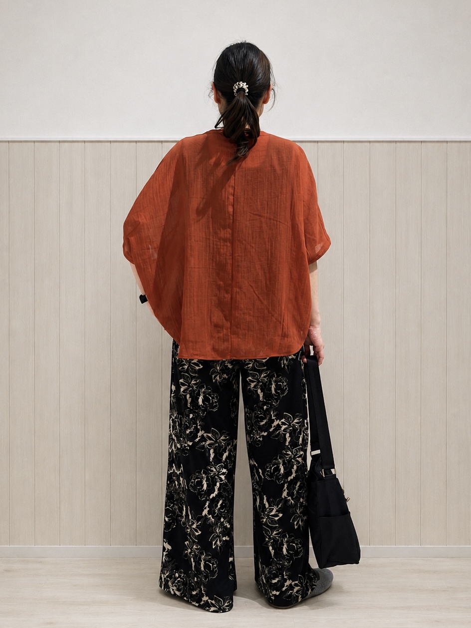 まつみさんの「SHOO･LA･RUE｜【洗濯機可】ナチュラルな風合いが魅力 シアードルマンブラウス」を使ったコーディネート
