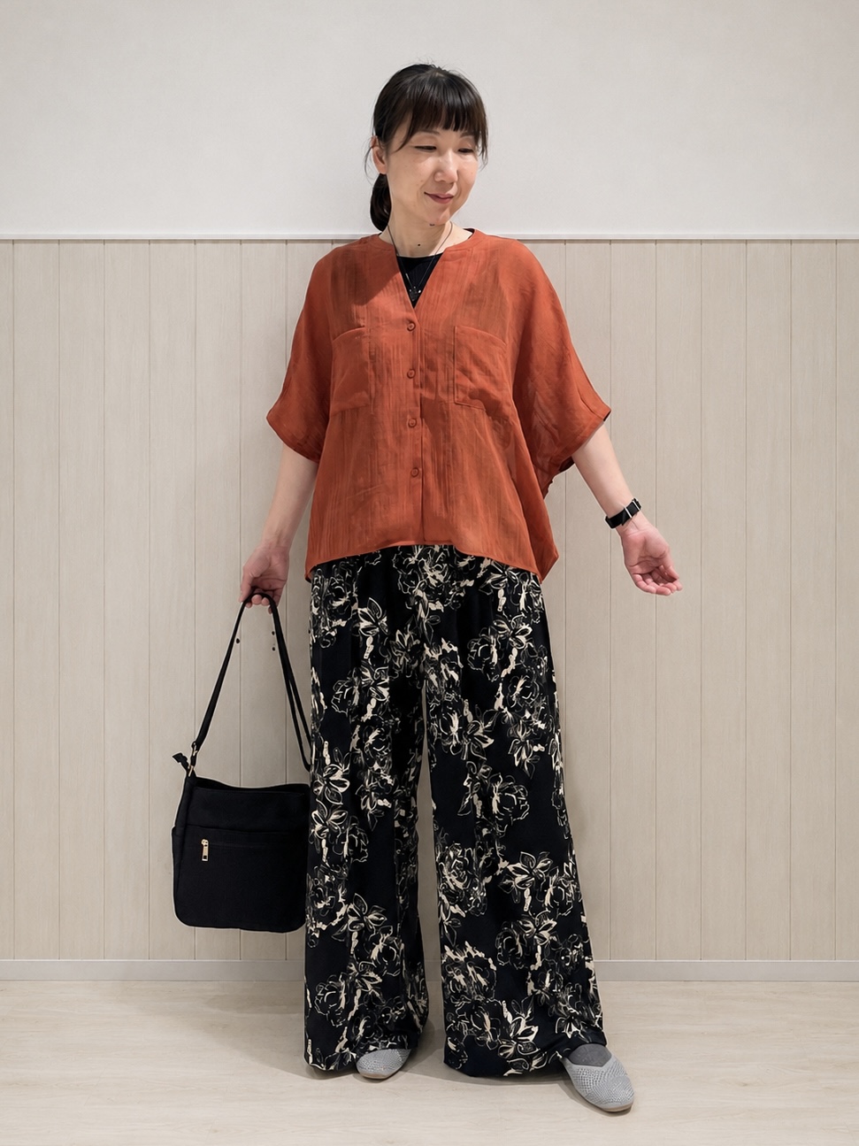まつみさんの「SHOO･LA･RUE｜【洗濯機可】ナチュラルな風合いが魅力 シアードルマンブラウス」を使ったコーディネート
