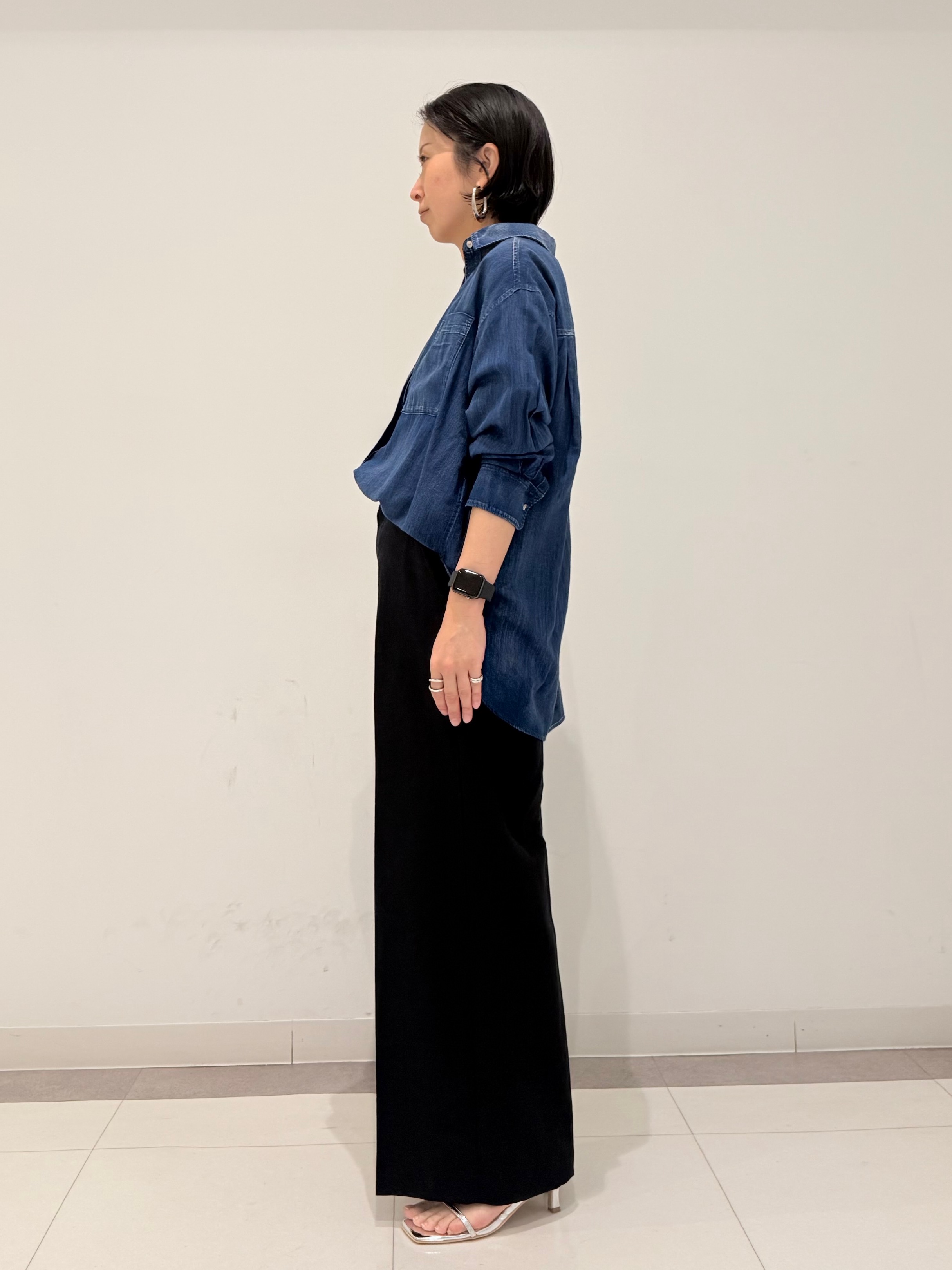 MIYAKAWAさんの「DRESSTERIOR｜【涼しく着映え】シアーデニムシャツ」を使ったコーディネート