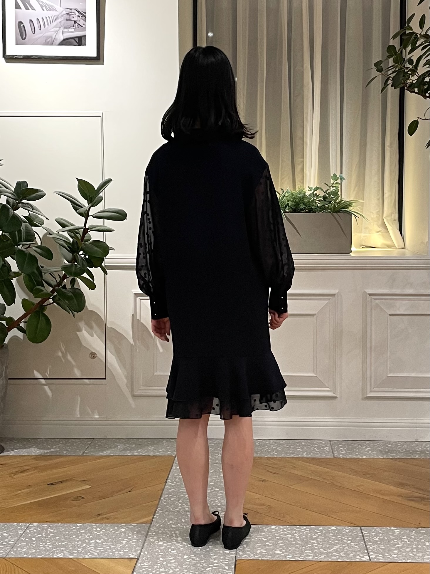 Lilyさんの「DRESSTERIOR｜【ウォッシャブル】ダブルクロスボリュームスリーブミニワンピース」を使ったコーディネート