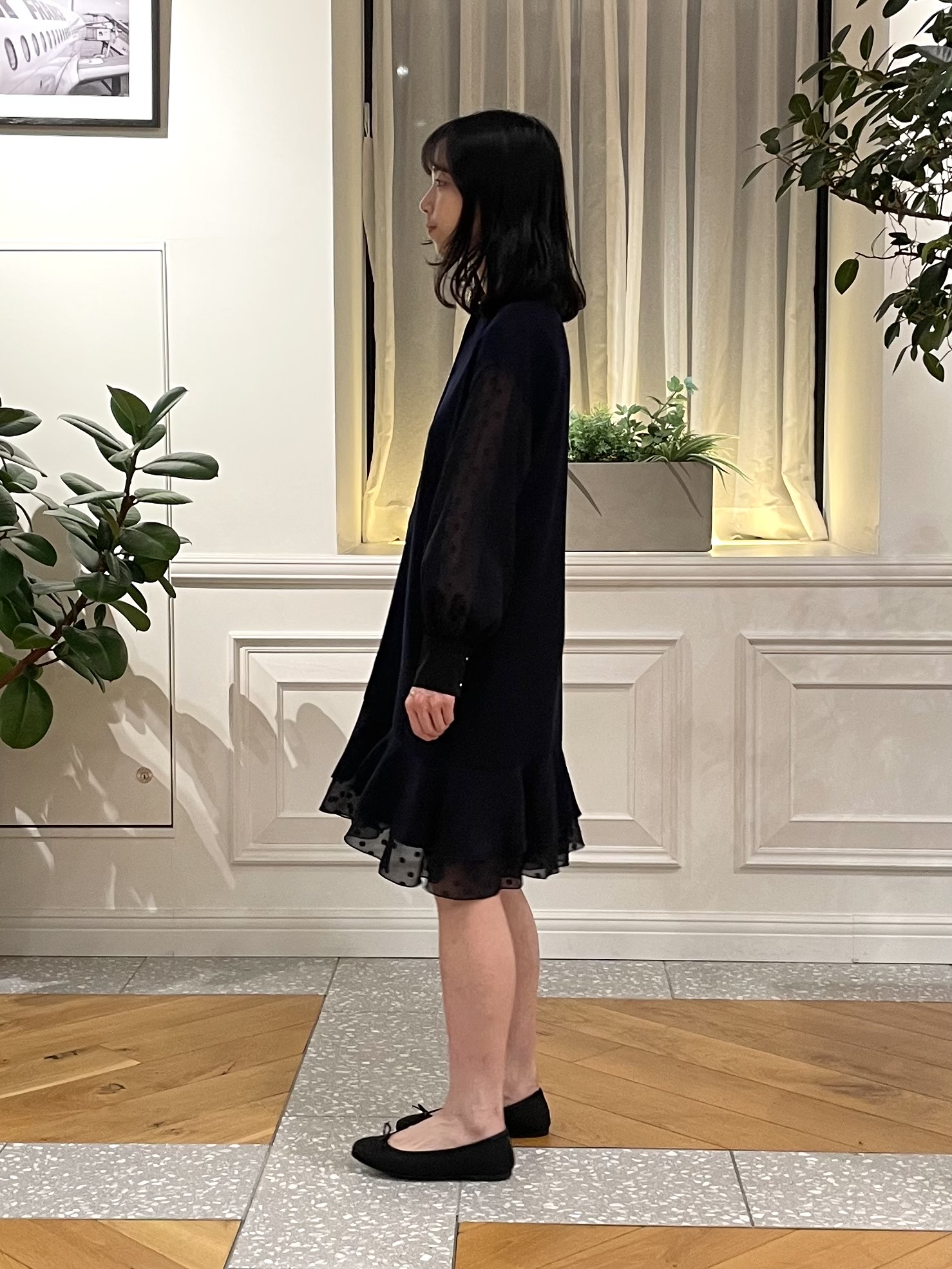 Lilyさんの「DRESSTERIOR｜【ウォッシャブル】ダブルクロスボリュームスリーブミニワンピース」を使ったコーディネート