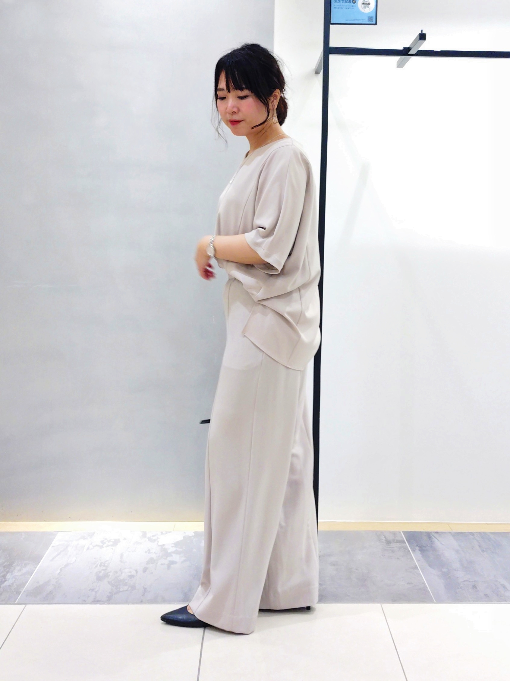 TOMOMIさんの「INDIVI｜【着る日傘】イージーワイドパンツ」を使ったコーディネート
