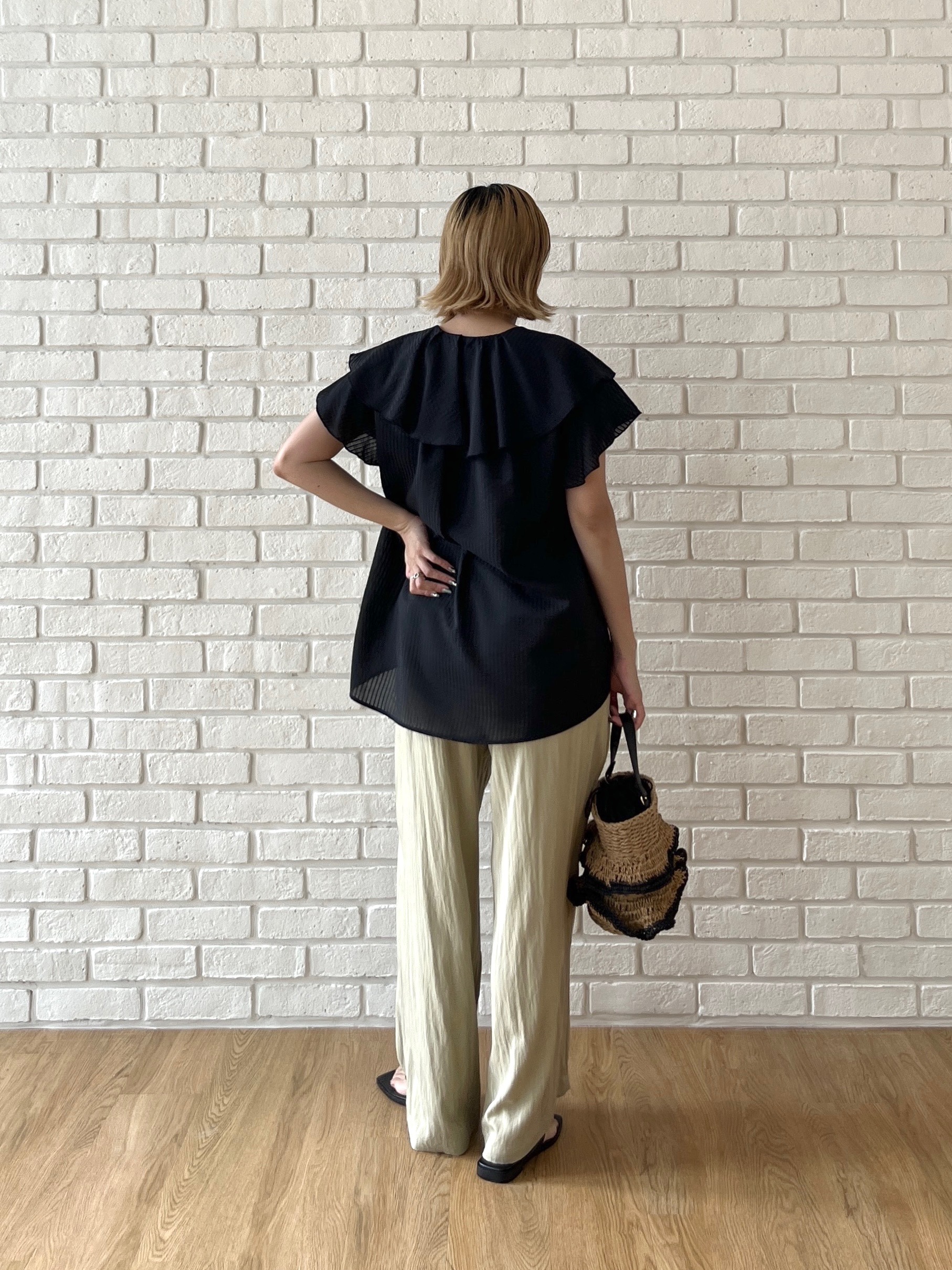 Harukaさんの「INDIVI｜フリルネックシアーブラウス」を使ったコーディネート