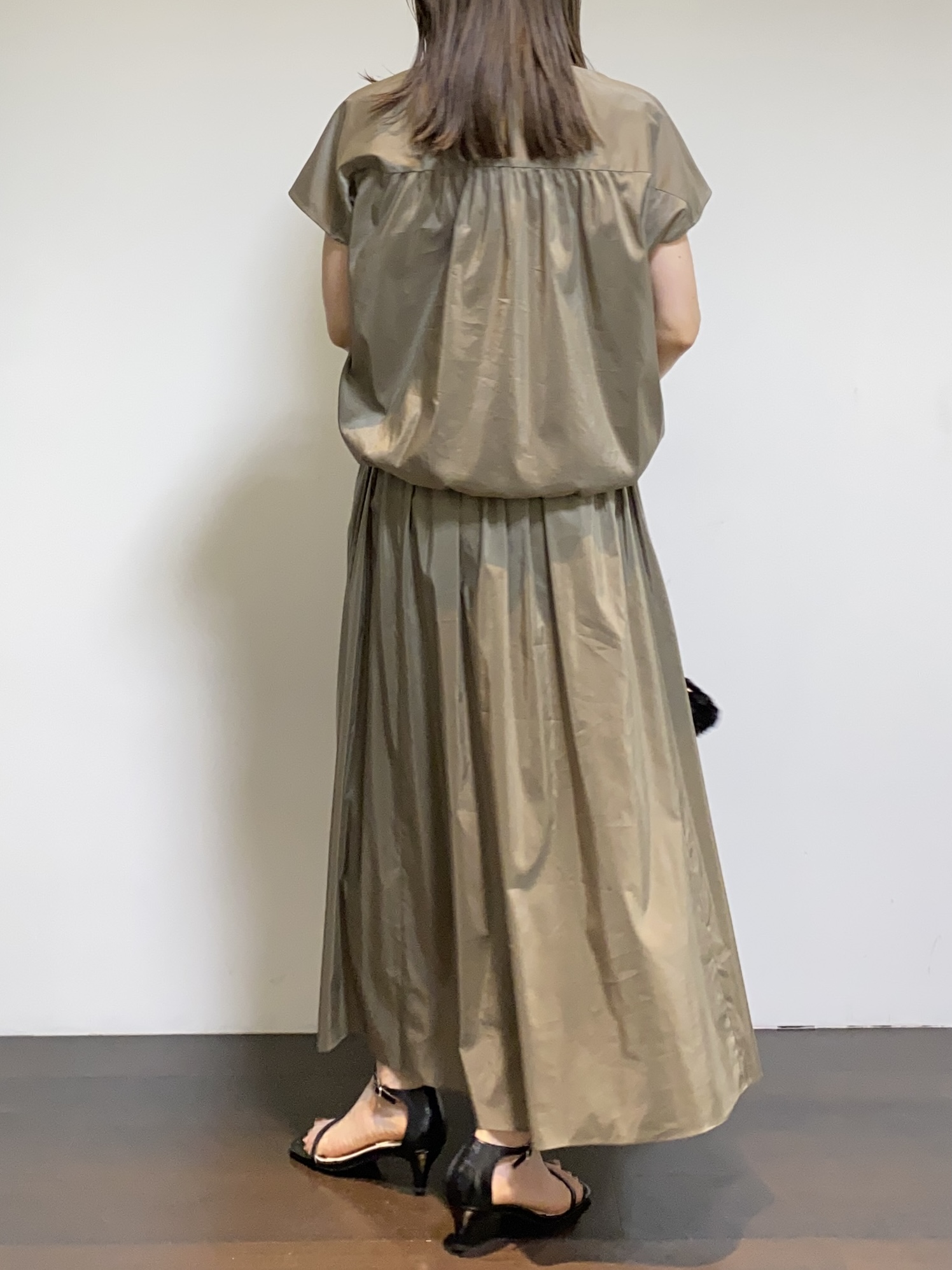 tomoさんの「UNTITLED｜【9色展開/アンサンブル可】コットンクルーネックカーディガン」を使ったコーディネート