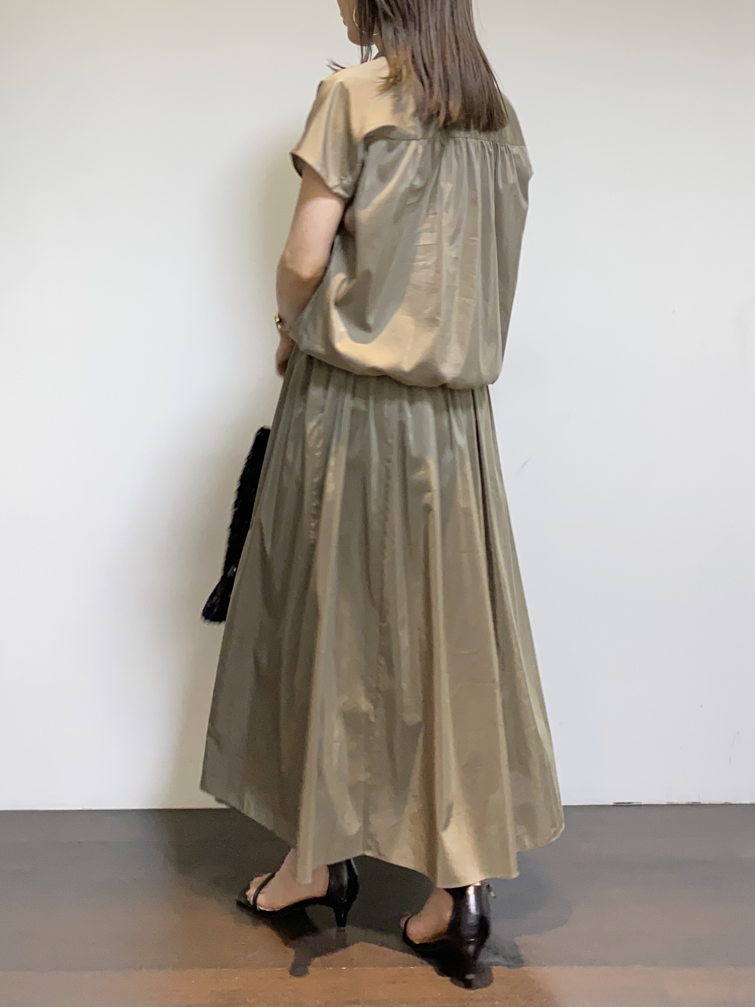 tomoさんの「UNTITLED｜【9色展開/アンサンブル可】コットンクルーネックカーディガン」を使ったコーディネート